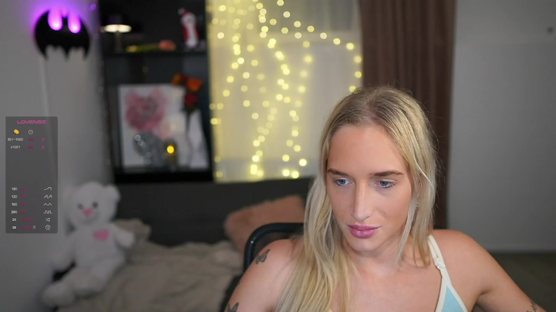 Gallery image thumbnail from NicoletteShea's myfreecams stream on, 12/29/2023, 13:35 image 3 of 20