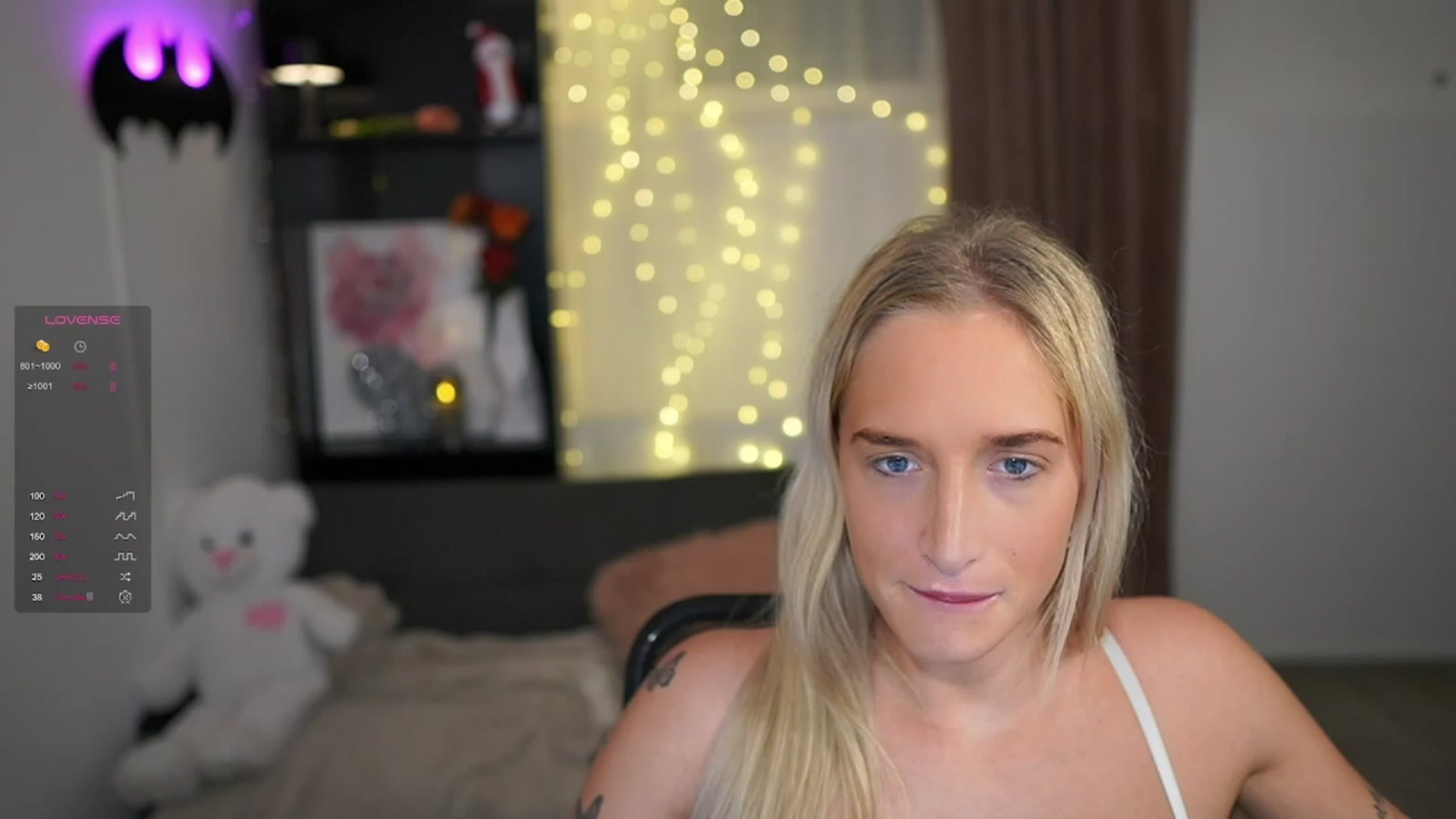 Gallery image thumbnail from NicoletteShea's myfreecams stream on, 12/29/2023, 13:35 image 15 of 20