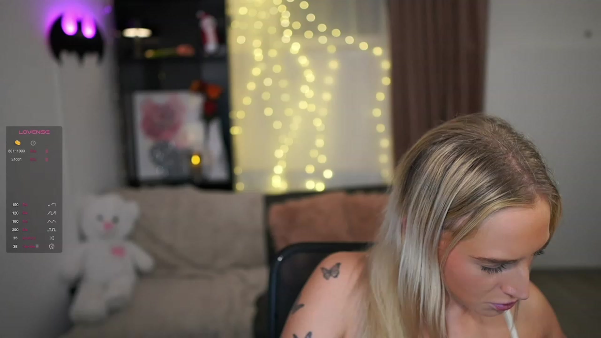 Gallery image thumbnail from NicoletteShea's myfreecams stream on, 12/29/2023, 20:51 image 9 of 20