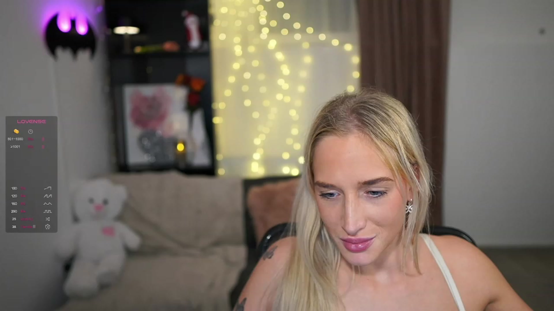 Gallery image thumbnail from NicoletteShea's myfreecams stream on, 12/29/2023, 20:51 image 1 of 20
