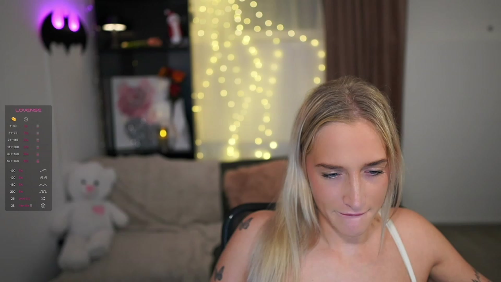 Gallery image thumbnail from NicoletteShea's myfreecams stream on, 12/29/2023, 20:51 image 8 of 20