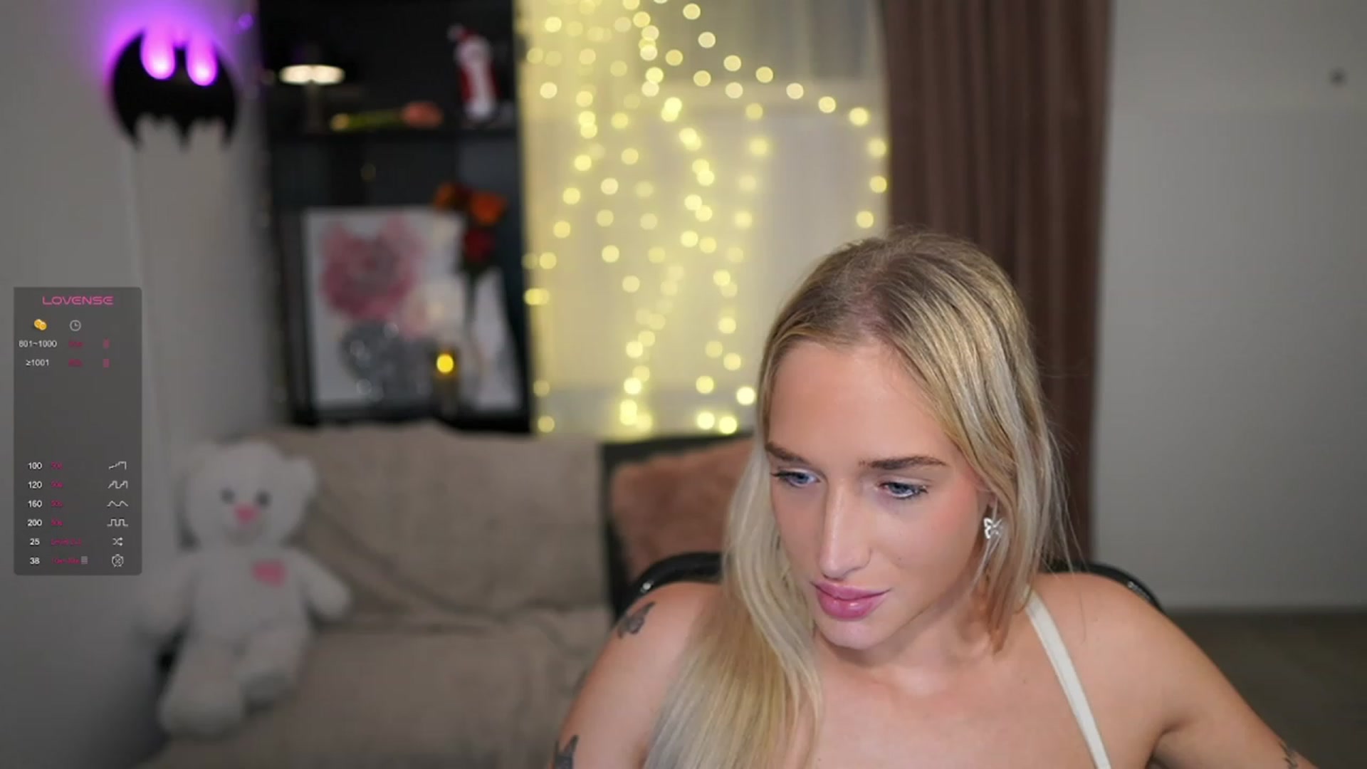 Gallery image thumbnail from NicoletteShea's myfreecams stream on, 12/29/2023, 20:51 image 12 of 20