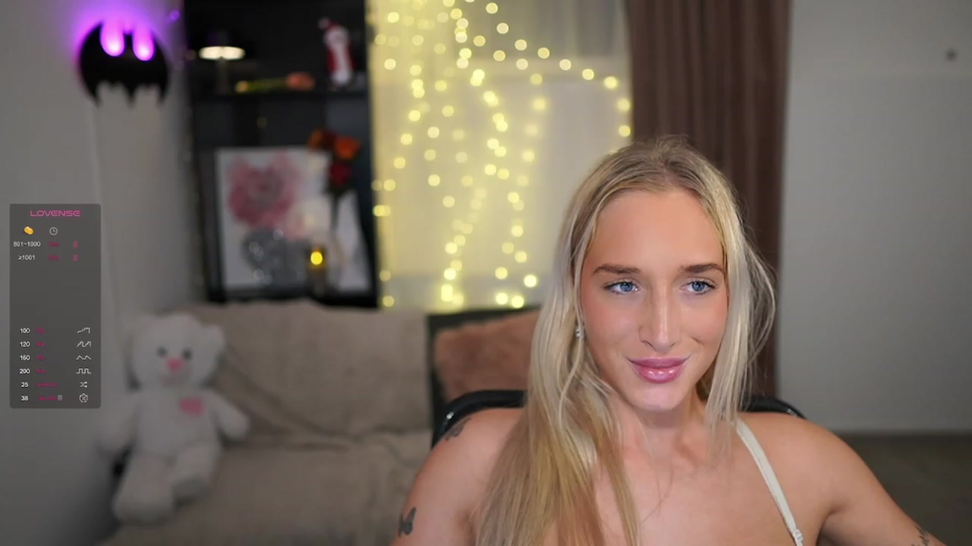 Gallery image thumbnail from NicoletteShea's myfreecams stream on, 12/29/2023, 20:51 image 10 of 20
