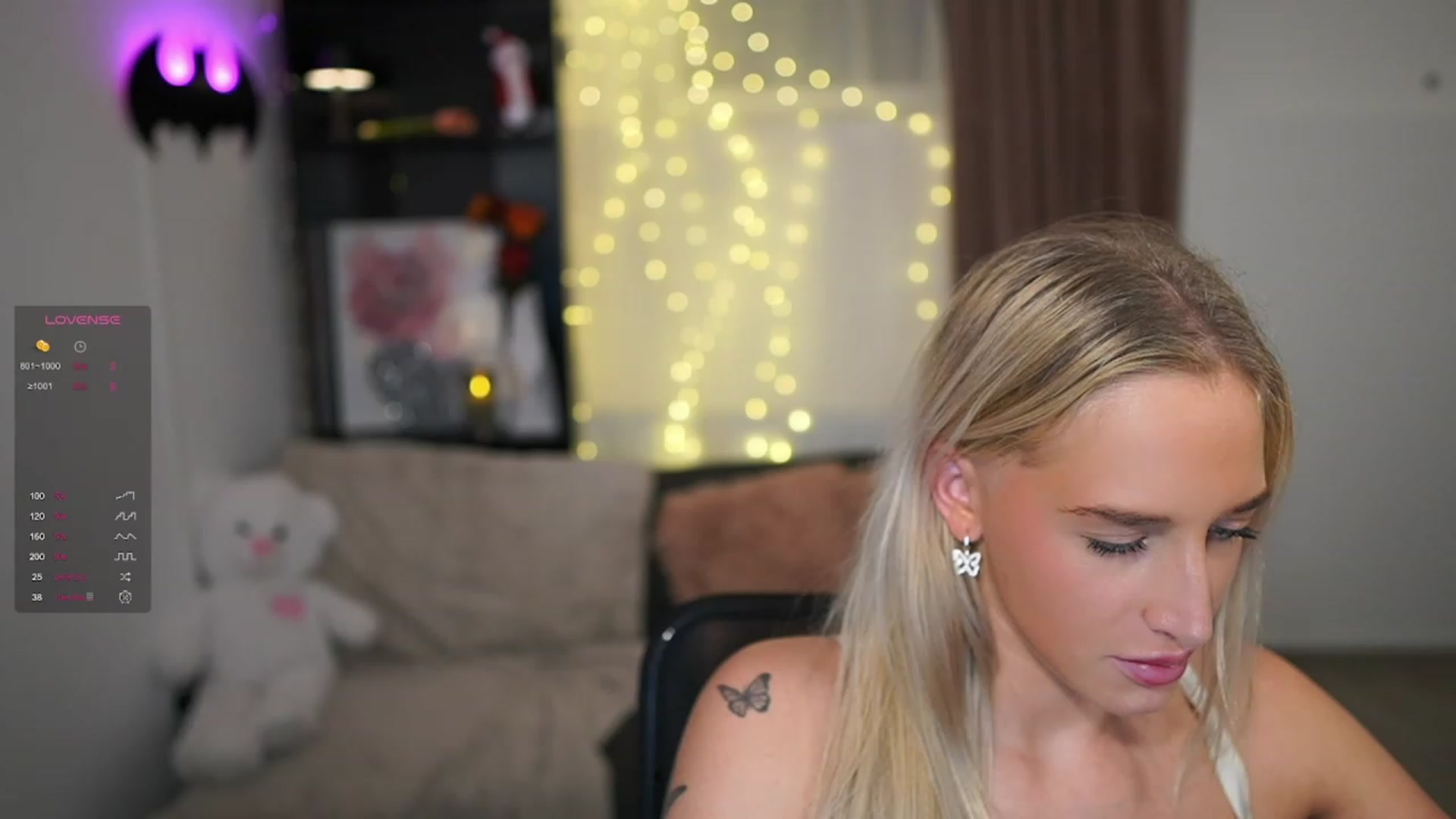 Gallery image thumbnail from NicoletteShea's myfreecams stream on, 12/29/2023, 21:08 image 16 of 20