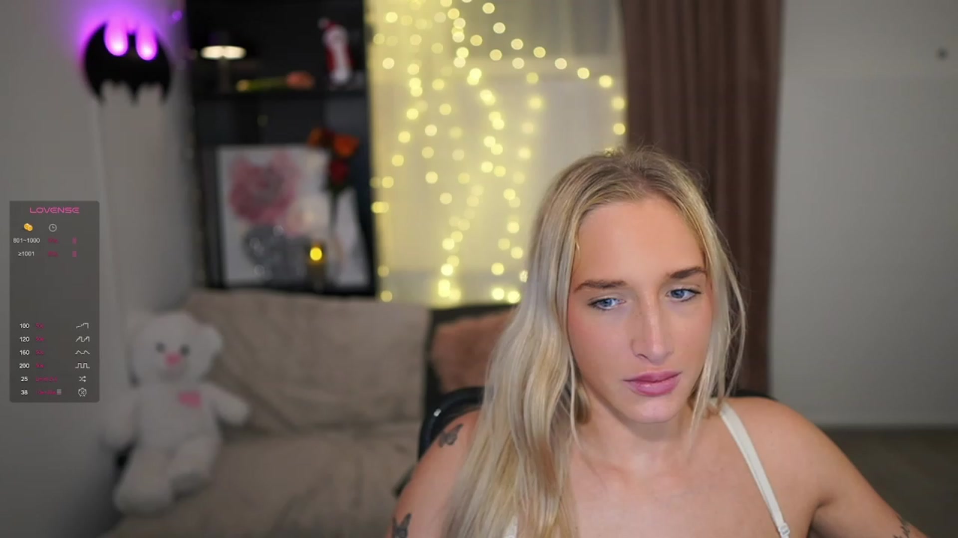 Gallery image thumbnail from NicoletteShea's myfreecams stream on, 12/29/2023, 21:08 image 4 of 20