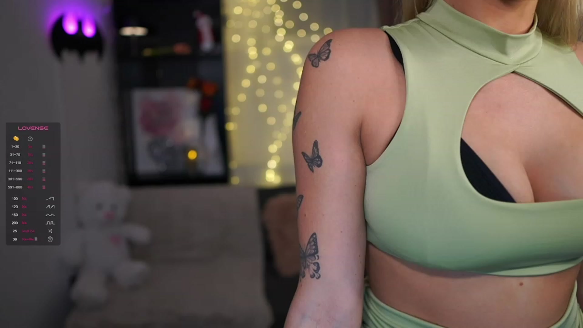 Gallery image thumbnail from NicoletteShea's myfreecams stream on, 12/30/2023, 09:47 image 9 of 20