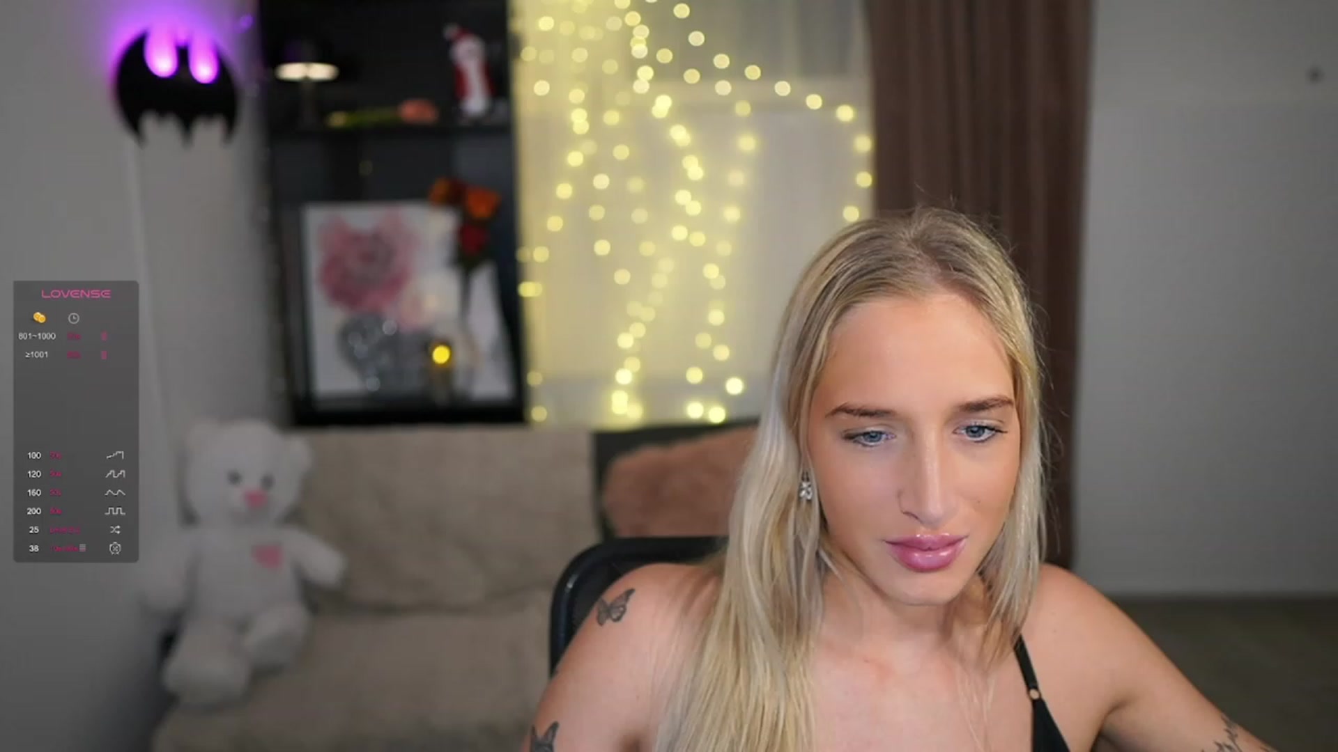 Gallery image thumbnail from NicoletteShea's myfreecams stream on, 12/30/2023, 09:47 image 15 of 20
