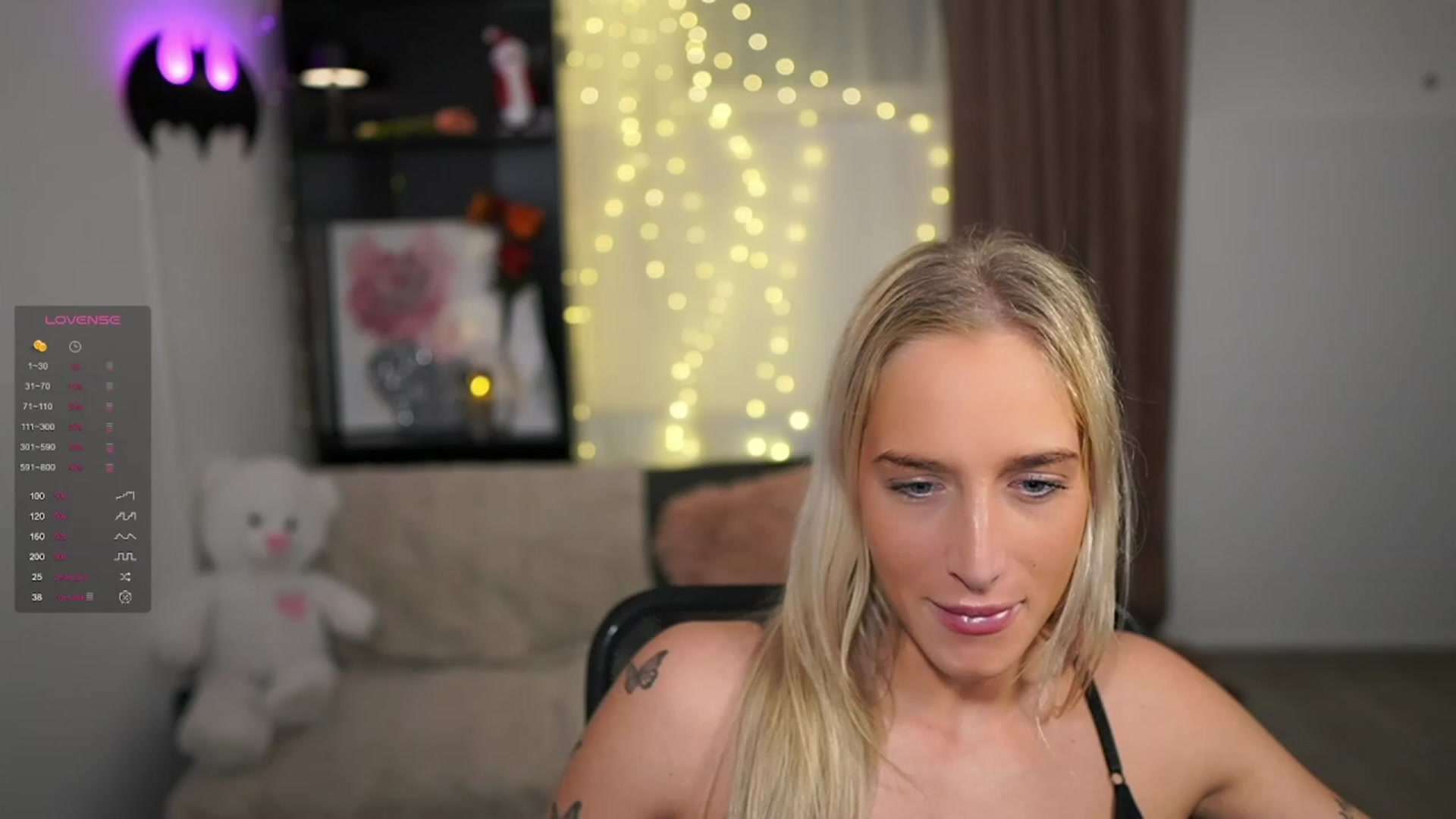 Gallery image thumbnail from NicoletteShea's myfreecams stream on, 12/30/2023, 09:47 image 17 of 20