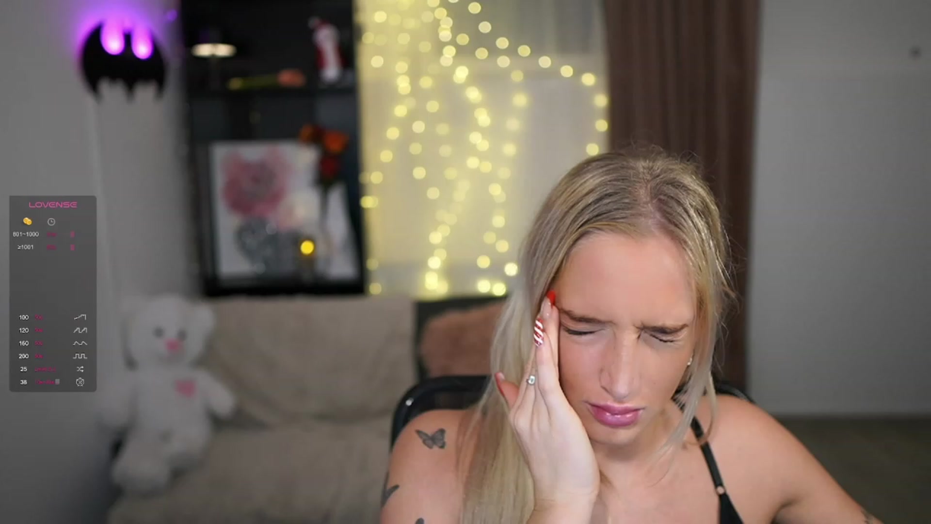 Gallery image thumbnail from NicoletteShea's myfreecams stream on, 12/30/2023, 13:20 image 4 of 20