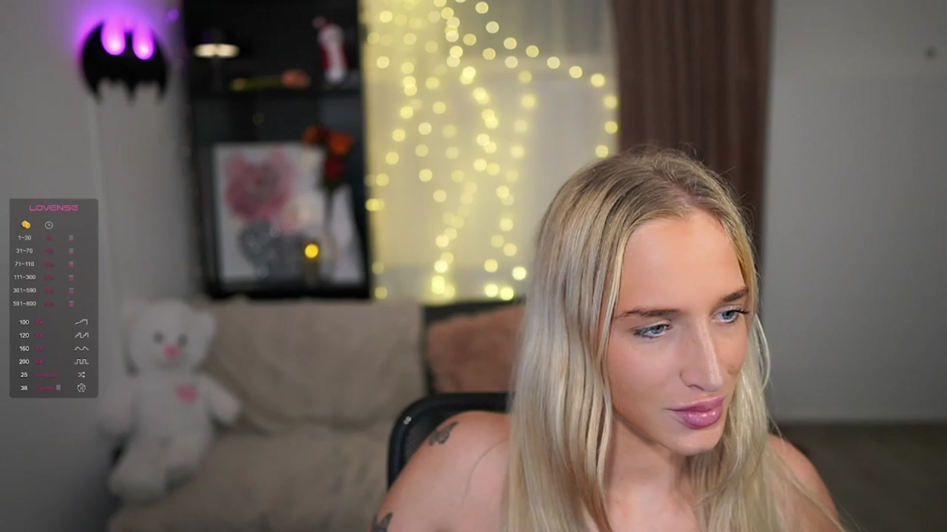 Gallery image thumbnail from NicoletteShea's myfreecams stream on, 12/30/2023, 13:20 image 8 of 20