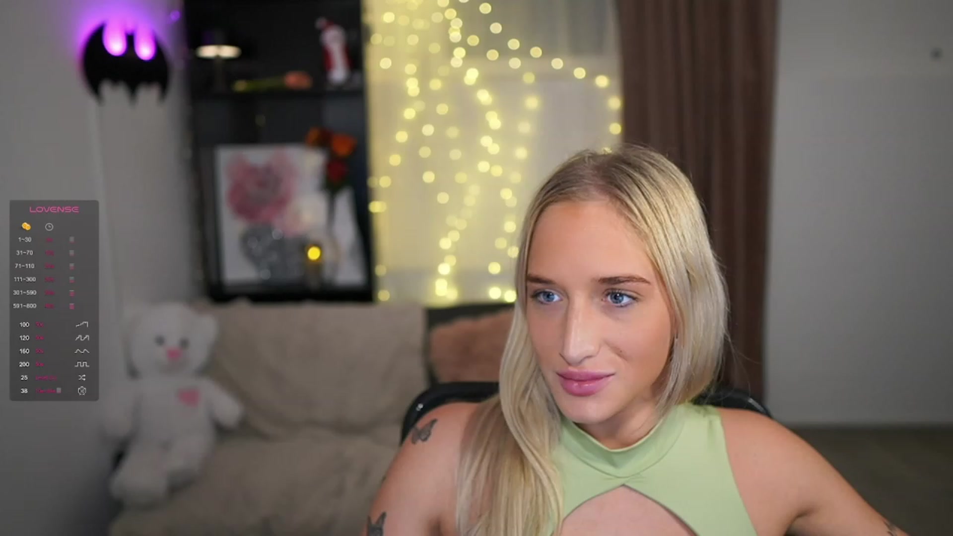 Gallery image thumbnail from NicoletteShea's myfreecams stream on, 12/30/2023, 13:20 image 10 of 20