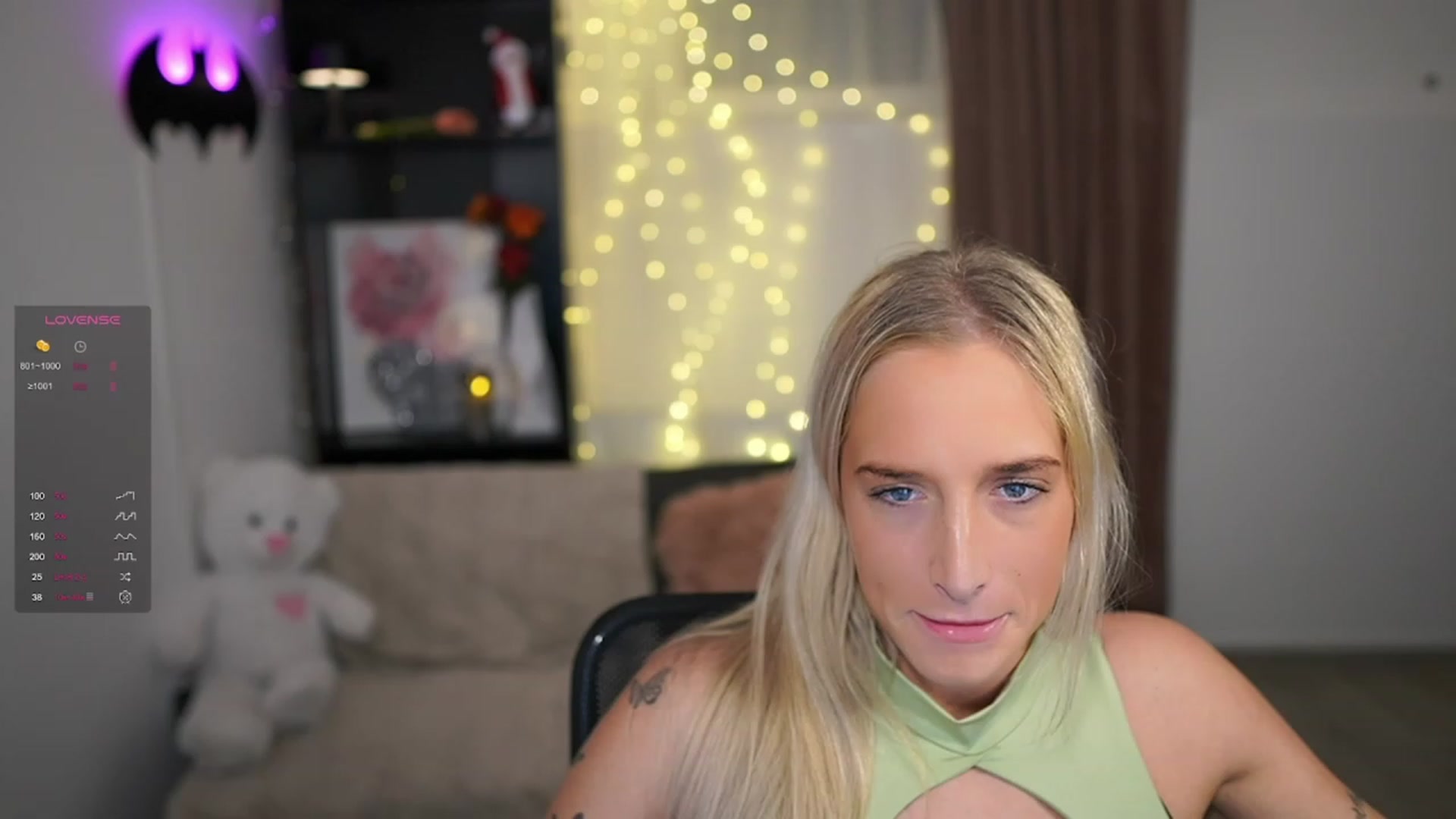 Gallery image thumbnail from NicoletteShea's myfreecams stream on, 12/30/2023, 13:20 image 1 of 20