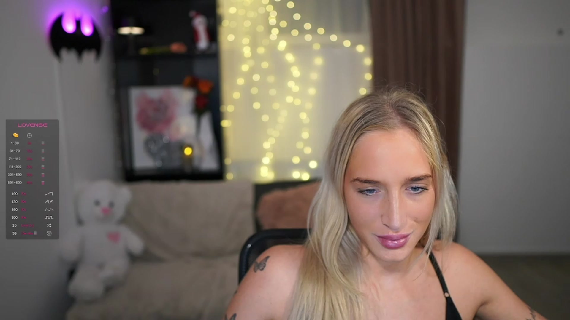 Gallery image thumbnail from NicoletteShea's myfreecams stream on, 12/30/2023, 13:20 image 5 of 20