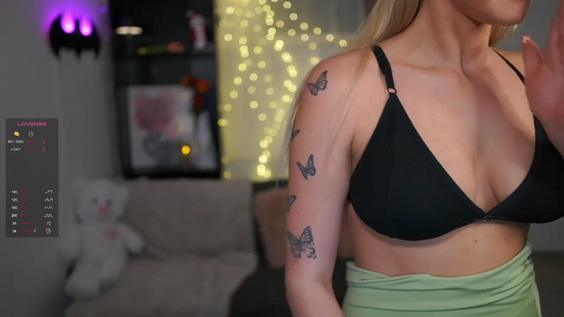 Gallery image thumbnail from NicoletteShea's myfreecams stream on, 12/30/2023, 13:20 image 13 of 20