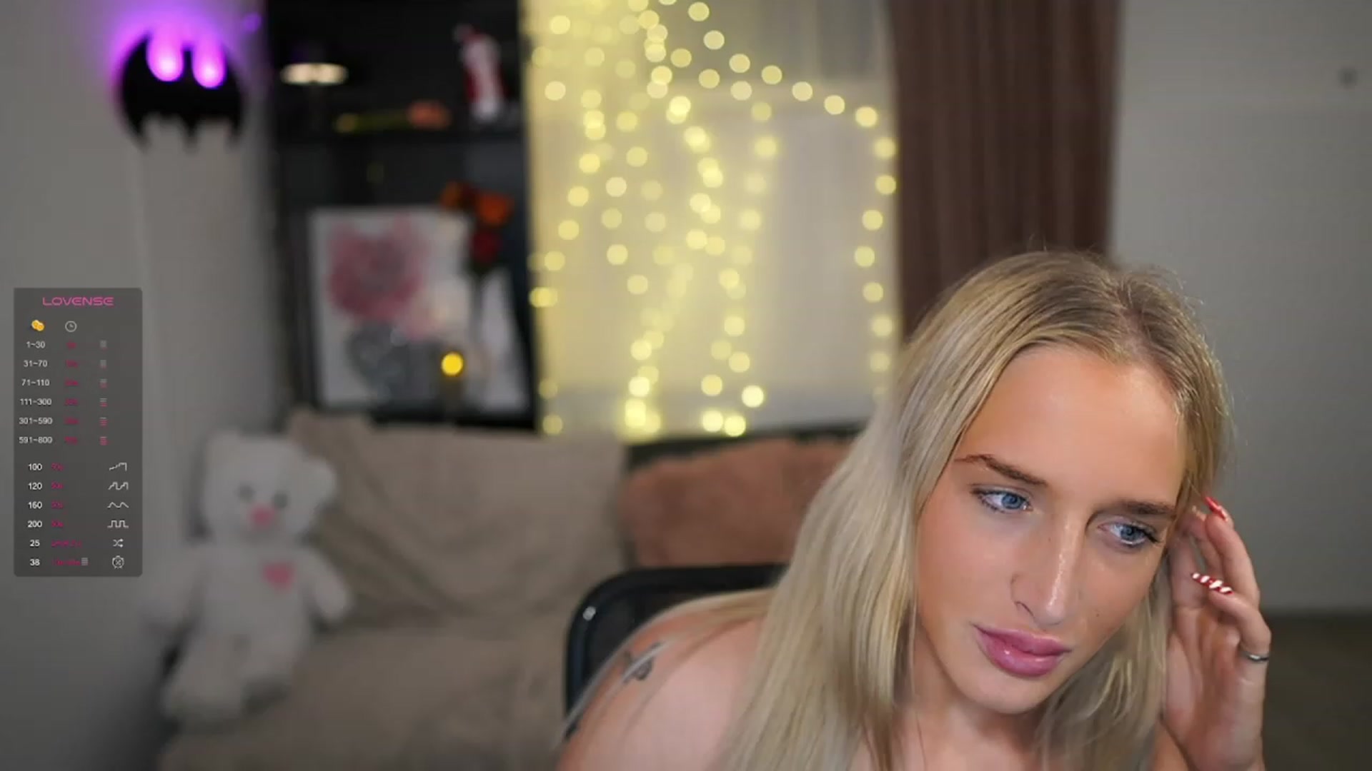 Gallery image thumbnail from NicoletteShea's myfreecams stream on, 12/30/2023, 13:58 image 4 of 20