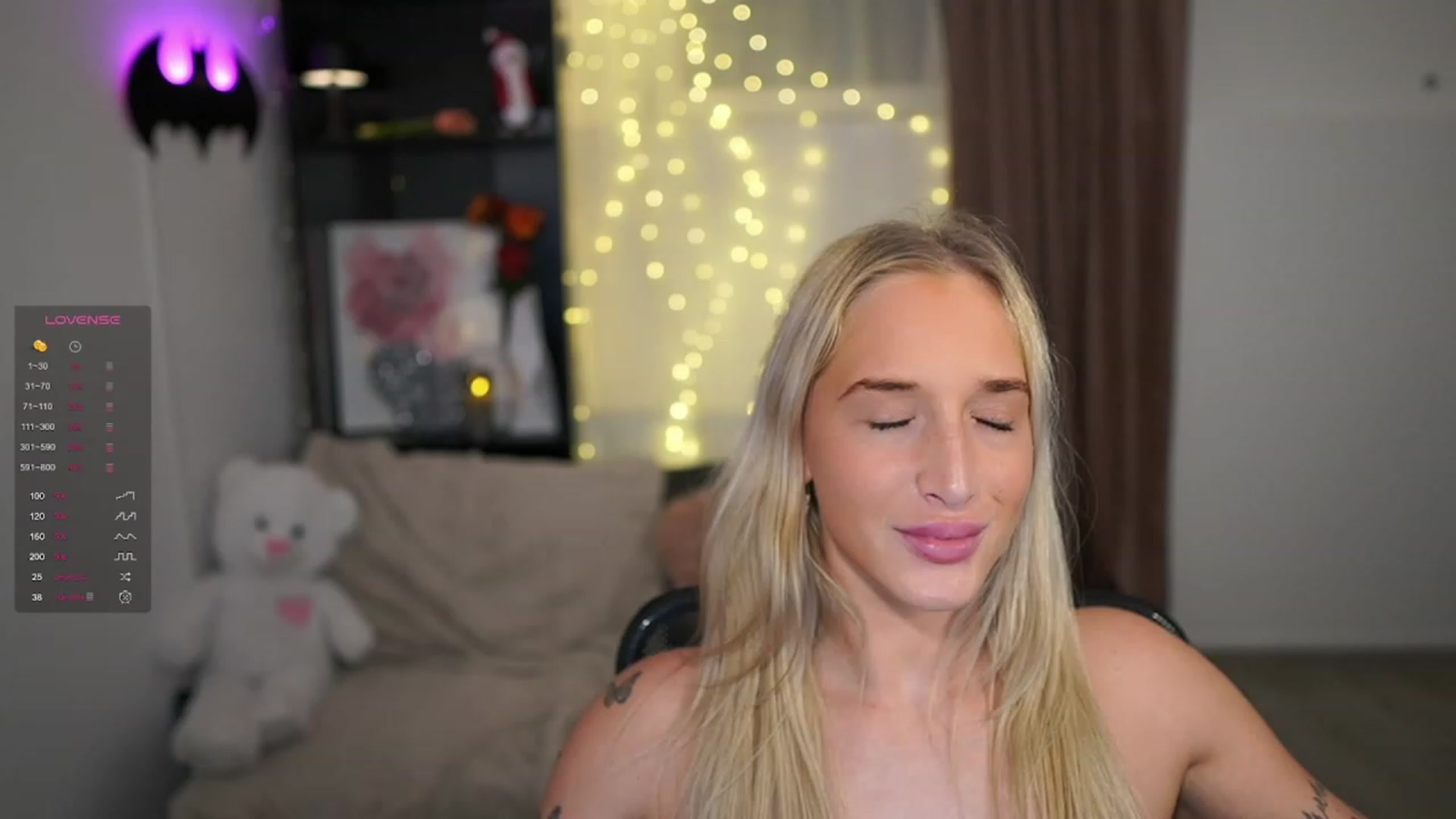 Gallery image thumbnail from NicoletteShea's myfreecams stream on, 12/30/2023, 13:58 image 5 of 20