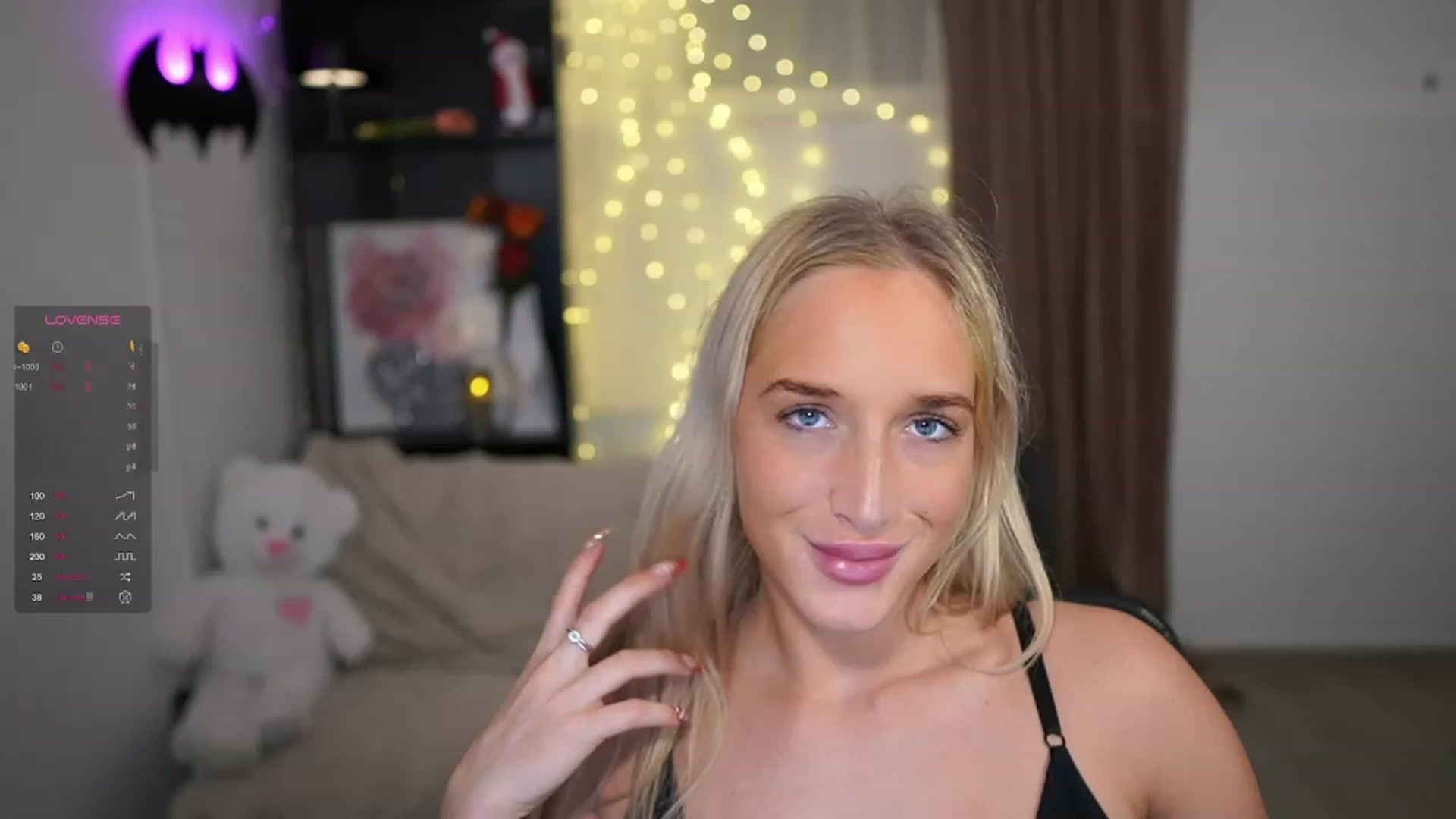 Gallery image thumbnail from NicoletteShea's myfreecams stream on, 12/30/2023, 13:58 image 15 of 20