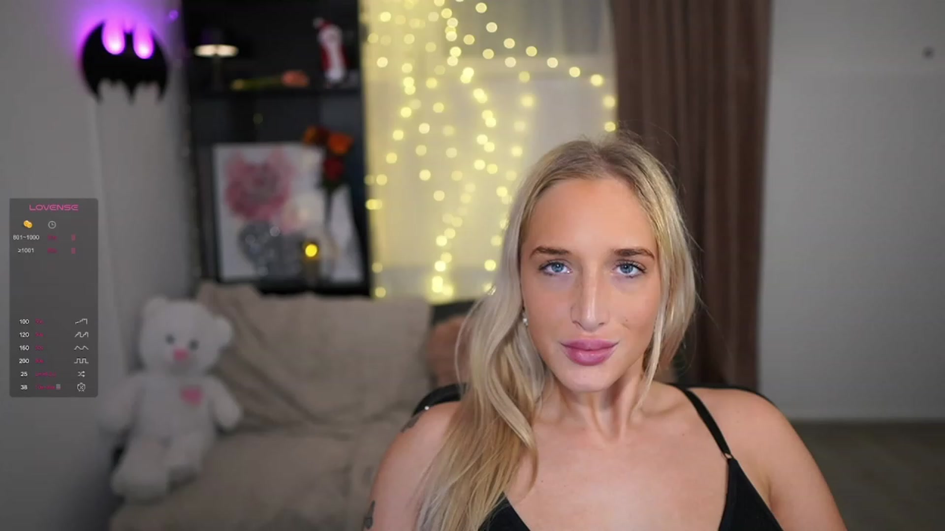 Gallery image thumbnail from NicoletteShea's myfreecams stream on, 12/30/2023, 13:58 image 17 of 20