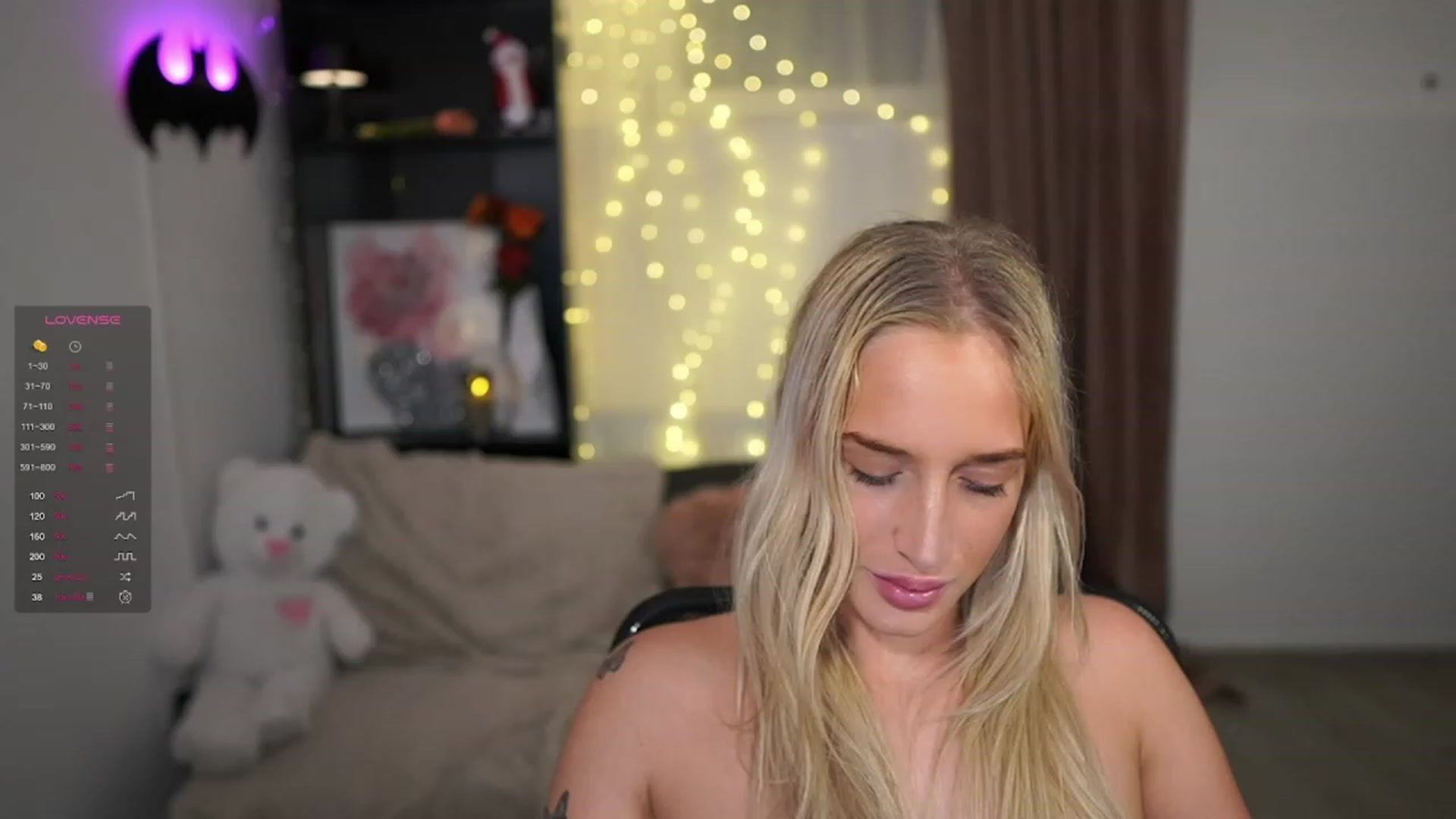 Gallery image thumbnail from NicoletteShea's myfreecams stream on, 12/30/2023, 13:58 image 6 of 20