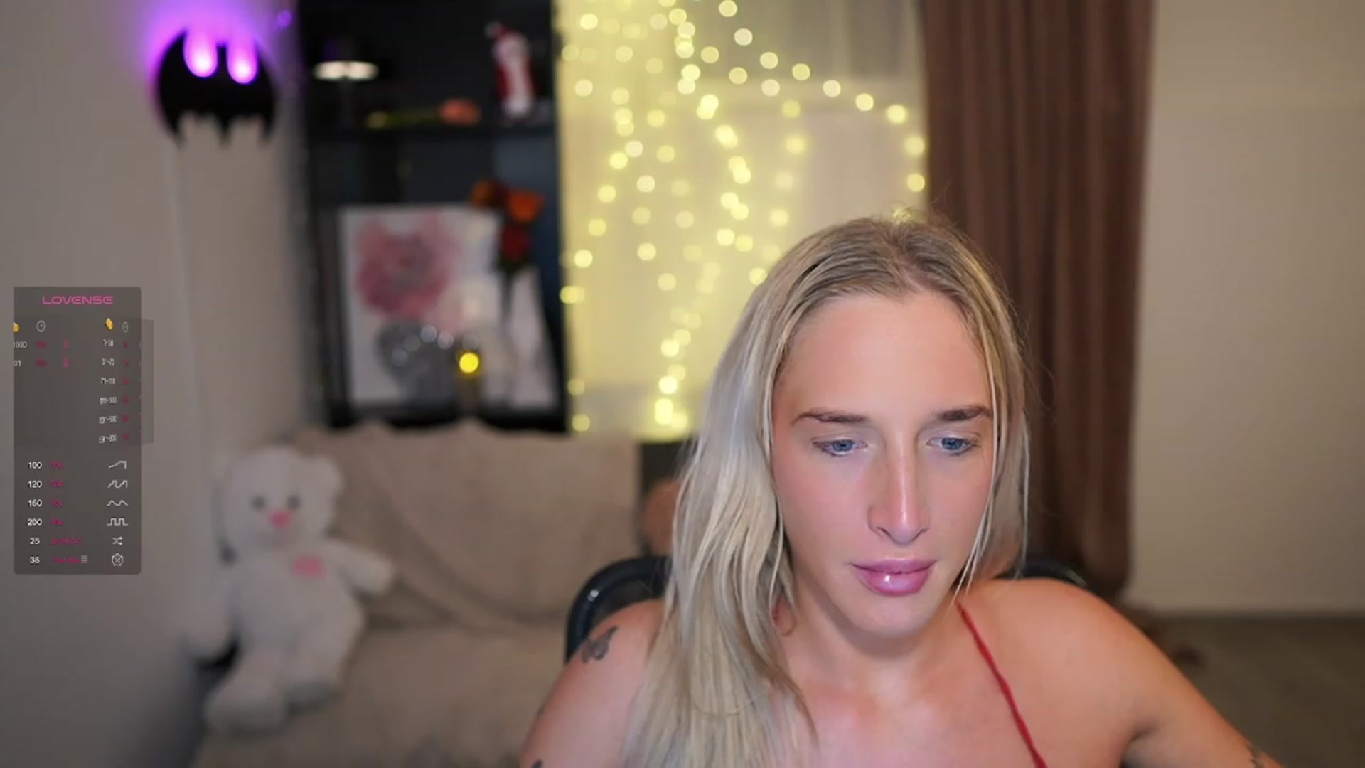 Gallery image thumbnail from NicoletteShea's myfreecams stream on, 12/30/2023, 20:51 image 16 of 20