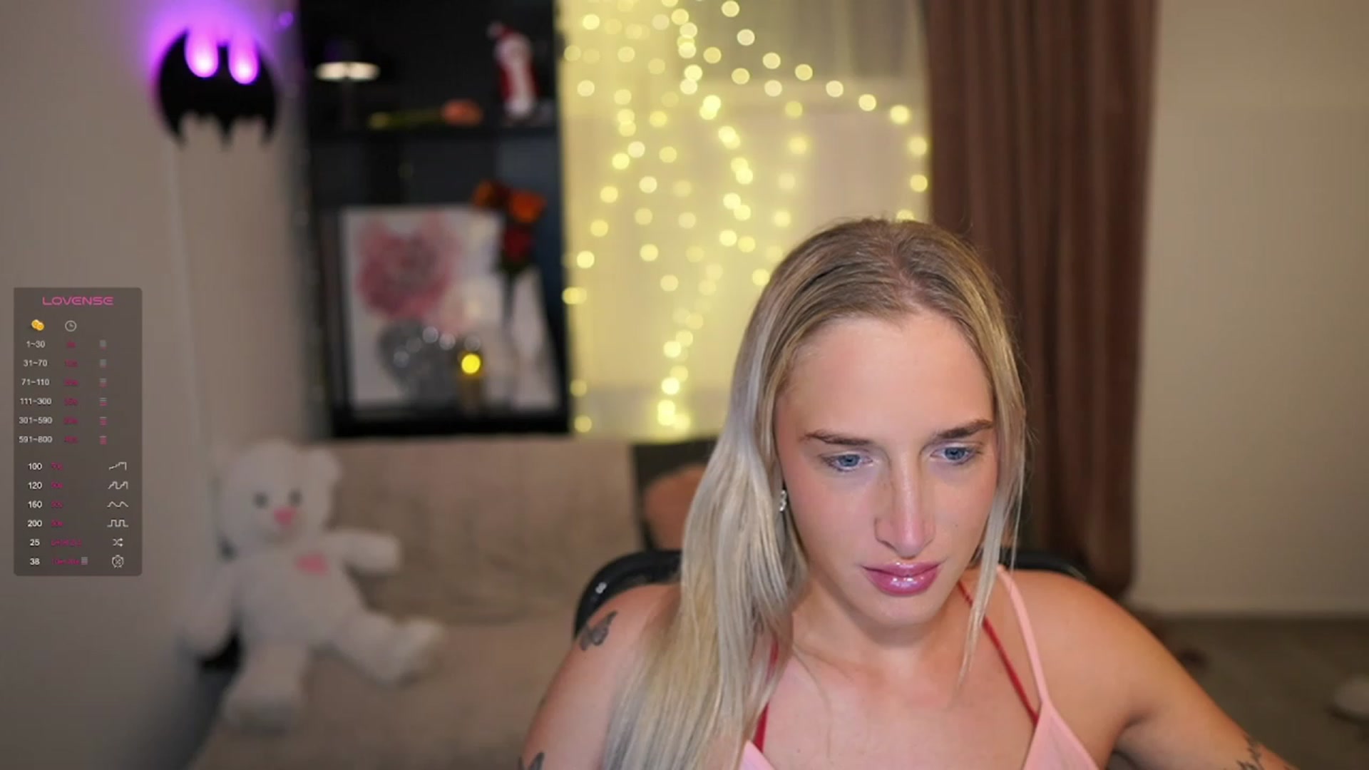 Gallery image thumbnail from NicoletteShea's myfreecams stream on, 12/30/2023, 20:51 image 1 of 20
