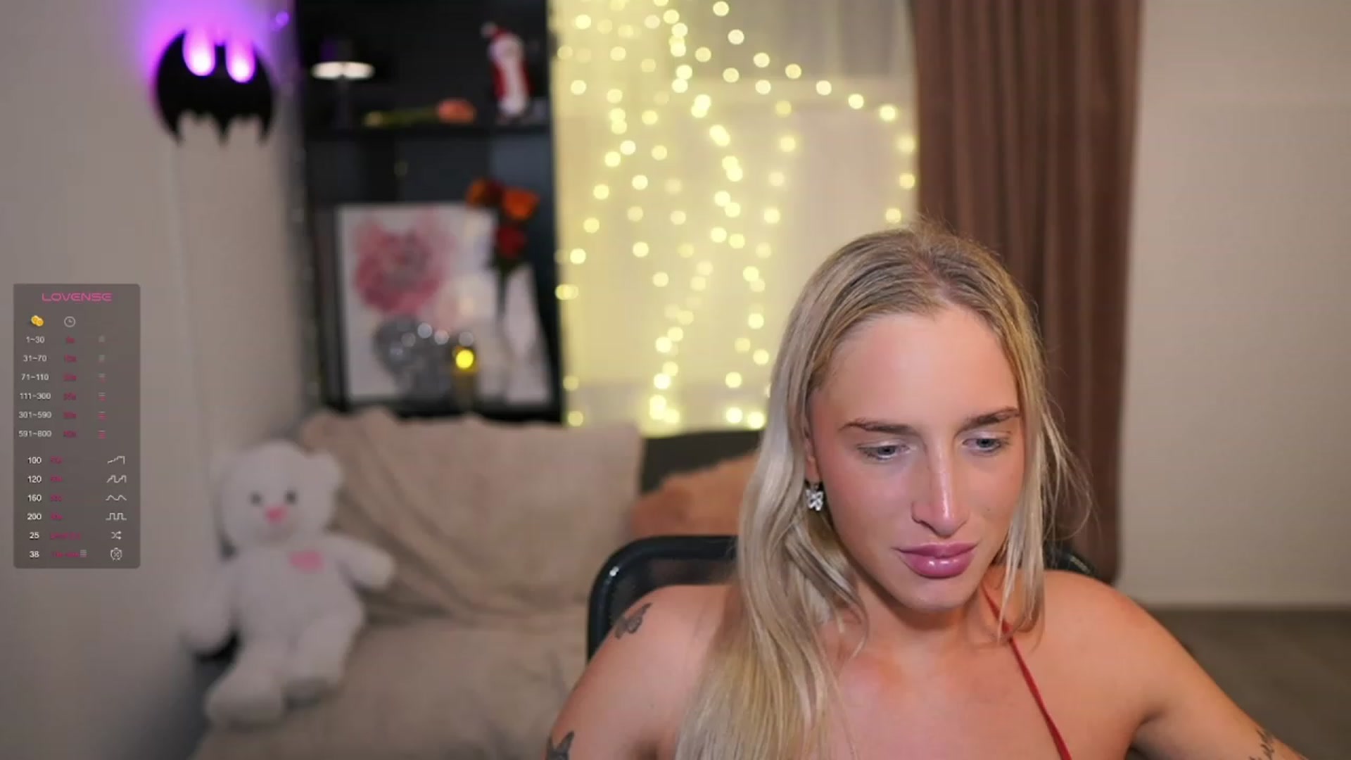 Gallery image thumbnail from NicoletteShea's myfreecams stream on, 12/30/2023, 21:59 image 5 of 20