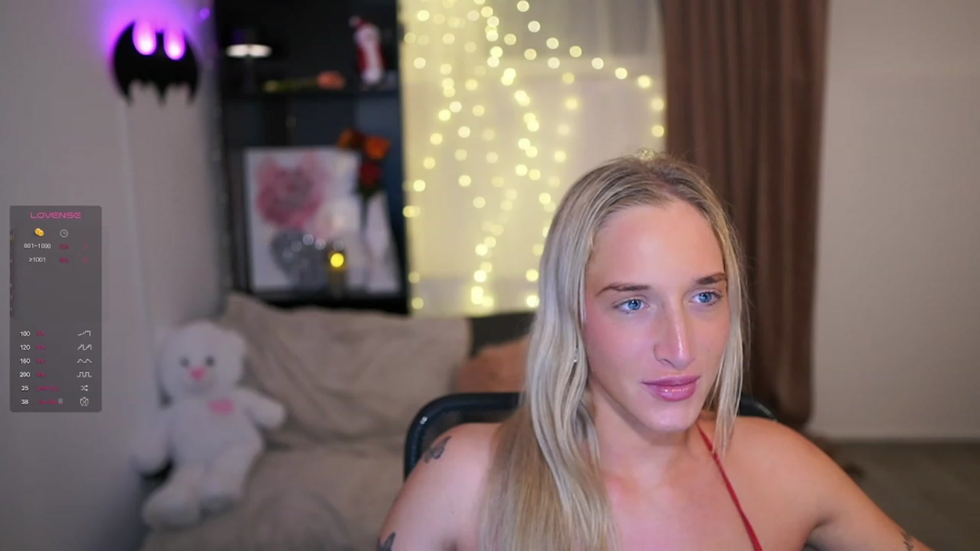 Gallery image thumbnail from NicoletteShea's myfreecams stream on, 12/30/2023, 21:59 image 19 of 20