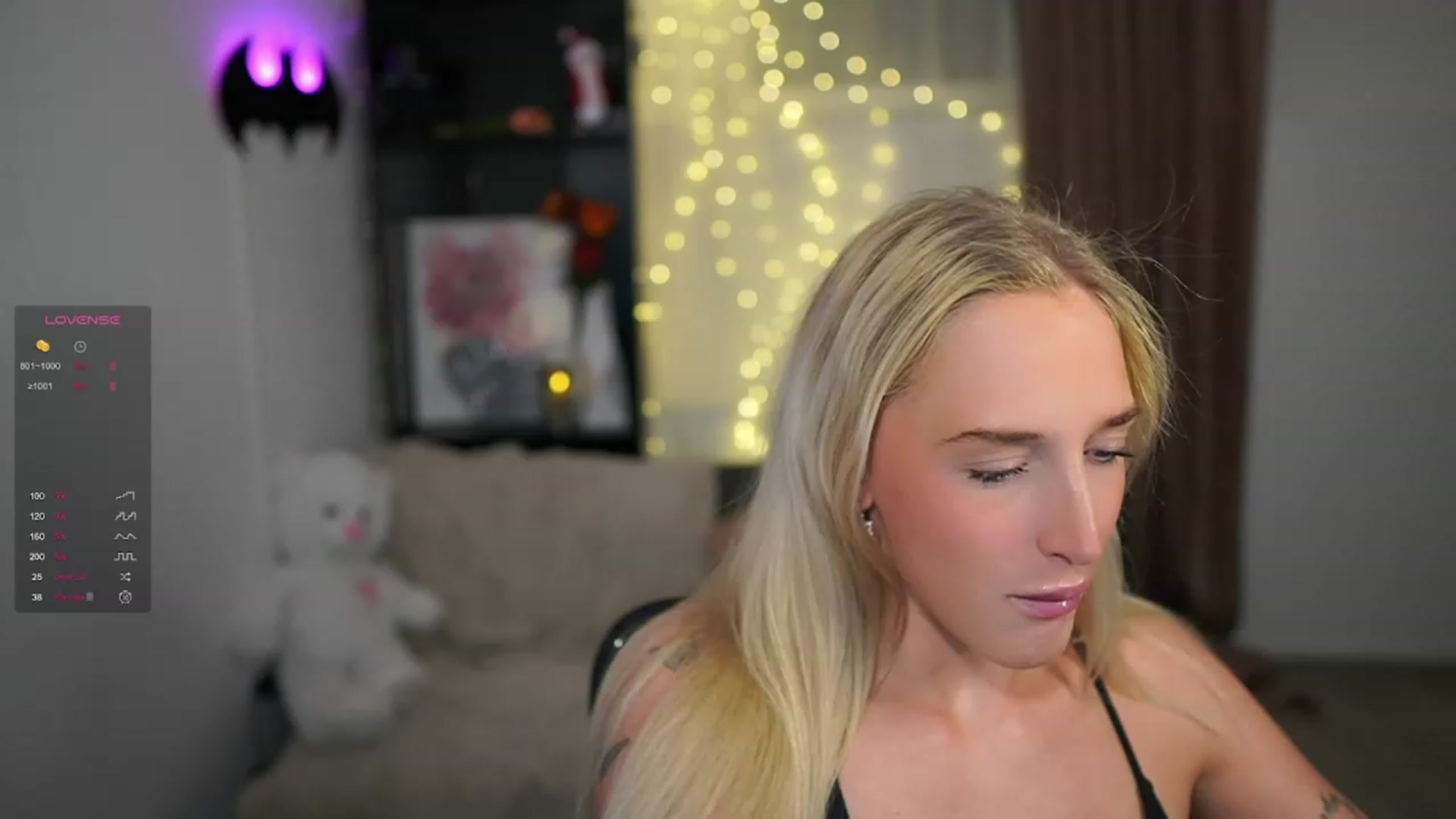 Gallery image thumbnail from NicoletteShea's myfreecams stream on, 01/02/2024, 14:27 image 10 of 20