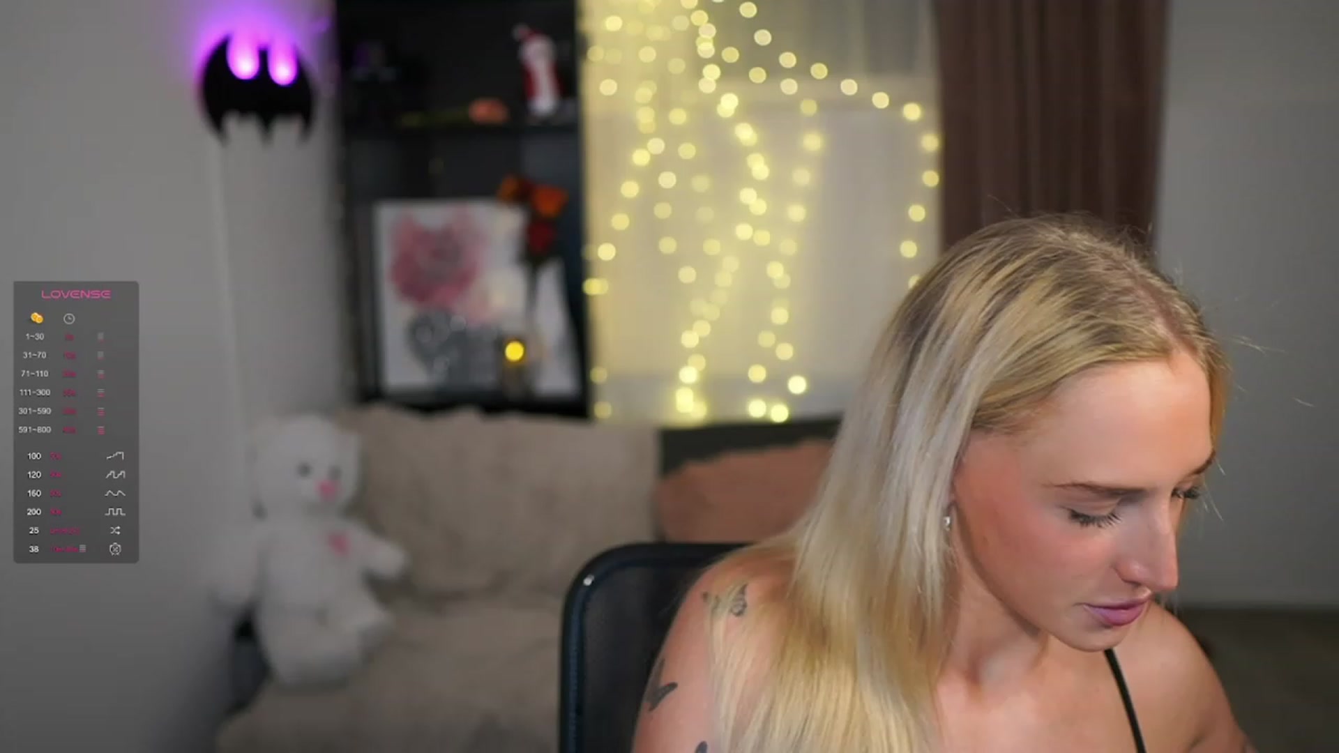 Gallery image thumbnail from NicoletteShea's myfreecams stream on, 01/02/2024, 14:27 image 14 of 20