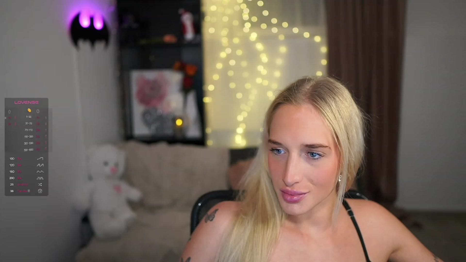 Gallery image thumbnail from NicoletteShea's myfreecams stream on, 01/02/2024, 14:27 image 19 of 20