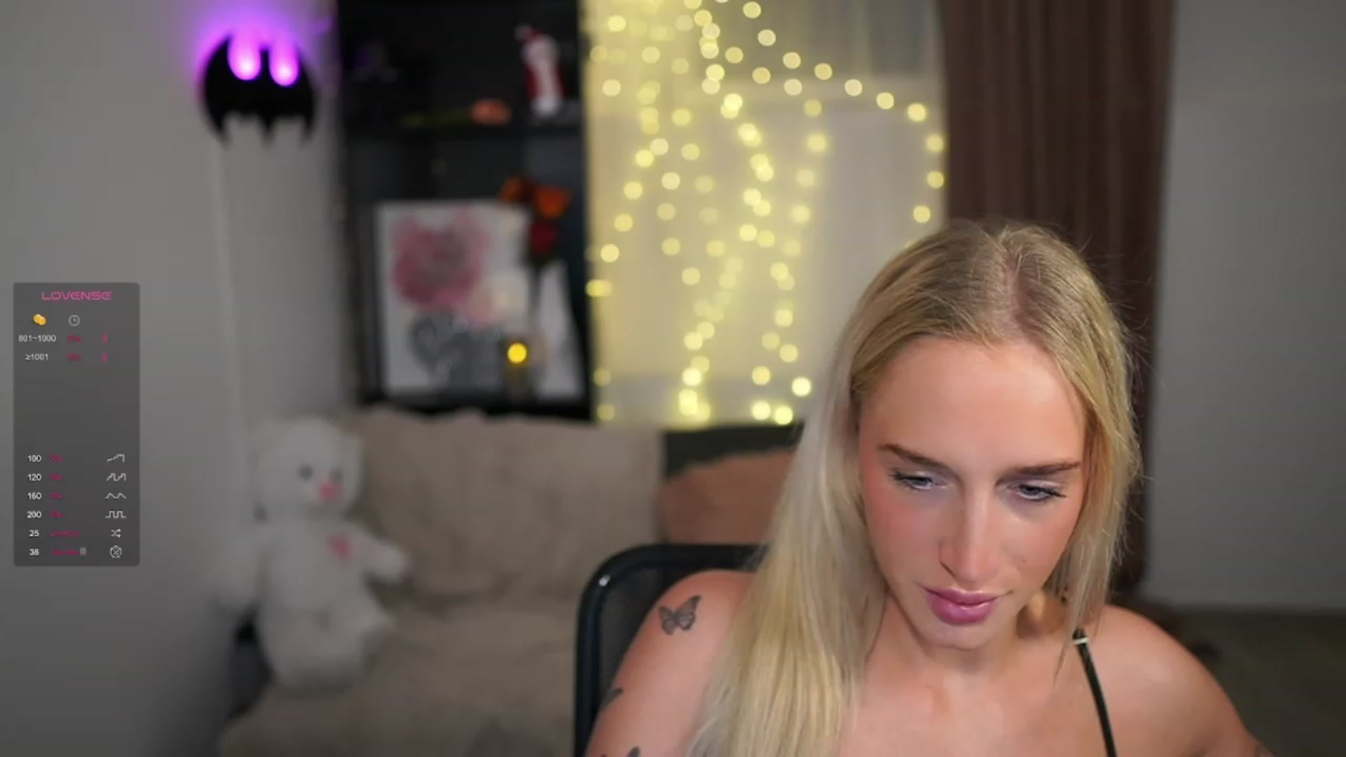 Gallery image thumbnail from NicoletteShea's myfreecams stream on, 01/02/2024, 14:27 image 16 of 20