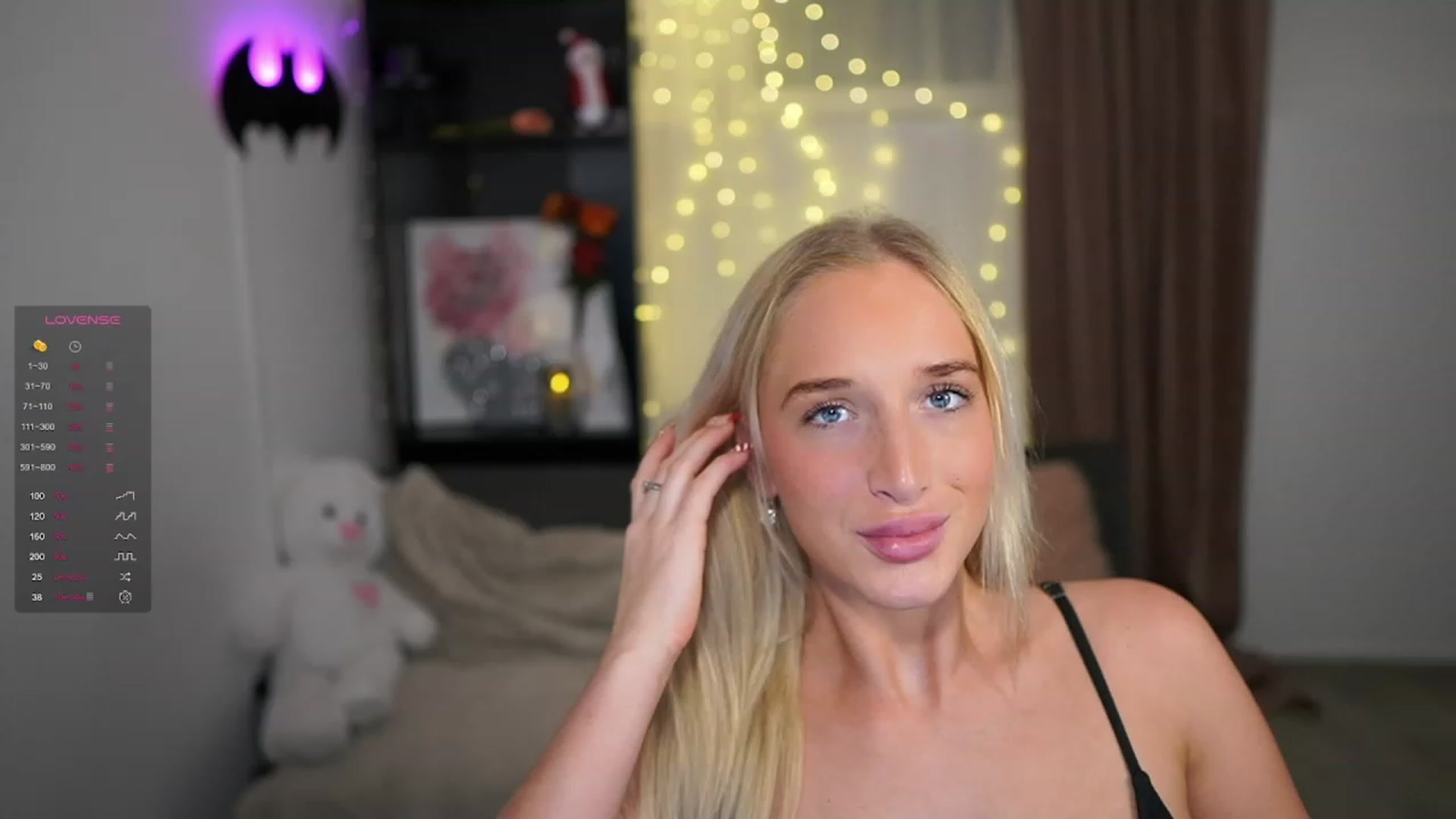 Gallery image thumbnail from NicoletteShea's myfreecams stream on, 01/02/2024, 18:38 image 6 of 20