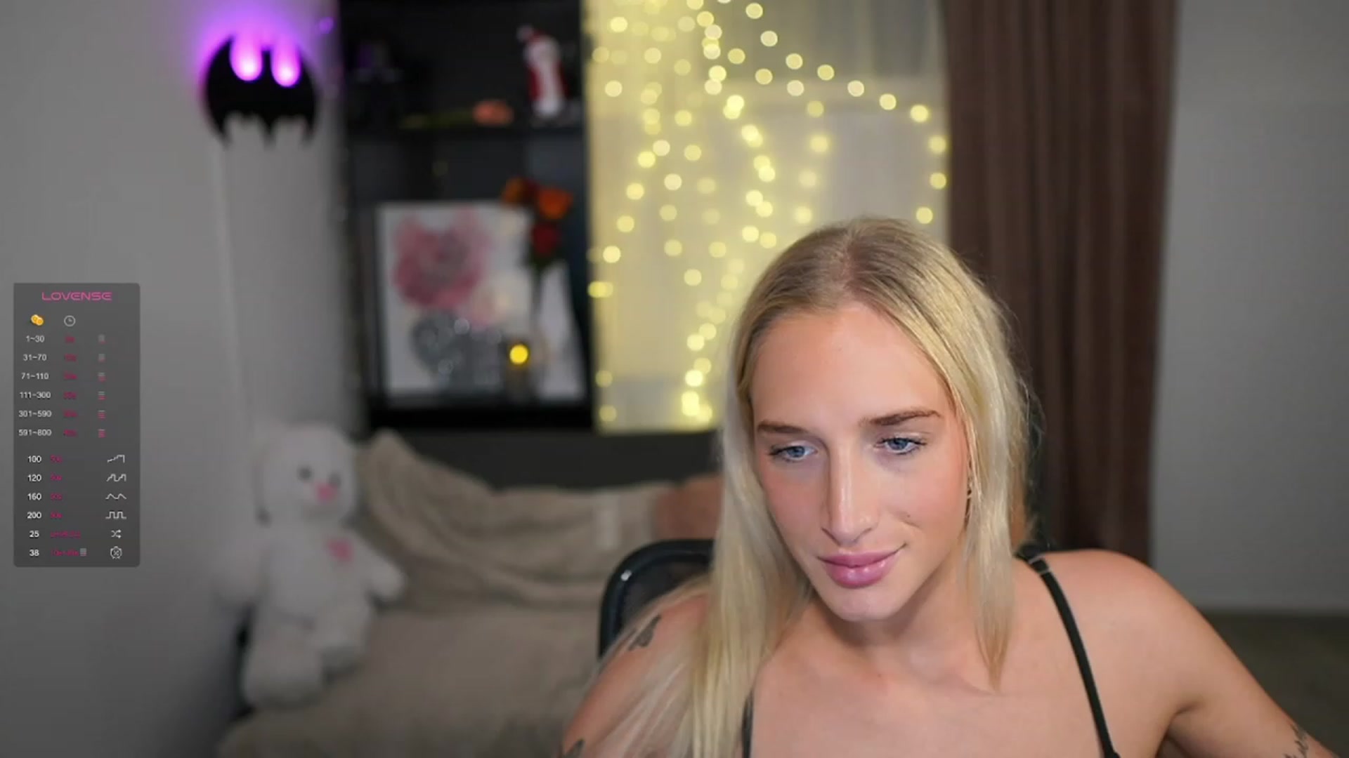 Gallery image thumbnail from NicoletteShea's myfreecams stream on, 01/02/2024, 18:38 image 8 of 20