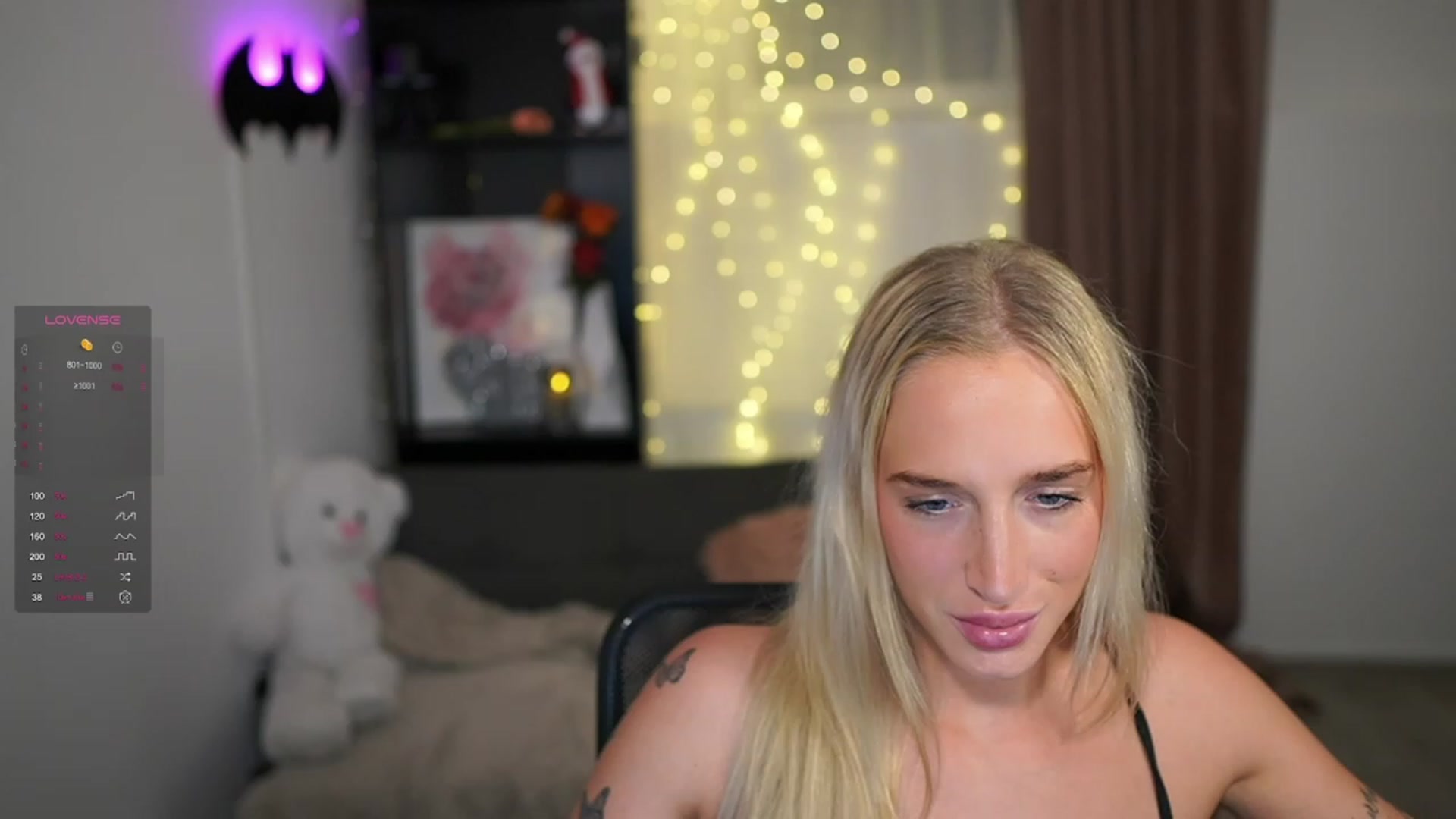 Gallery image thumbnail from NicoletteShea's myfreecams stream on, 01/02/2024, 19:01 image 19 of 20