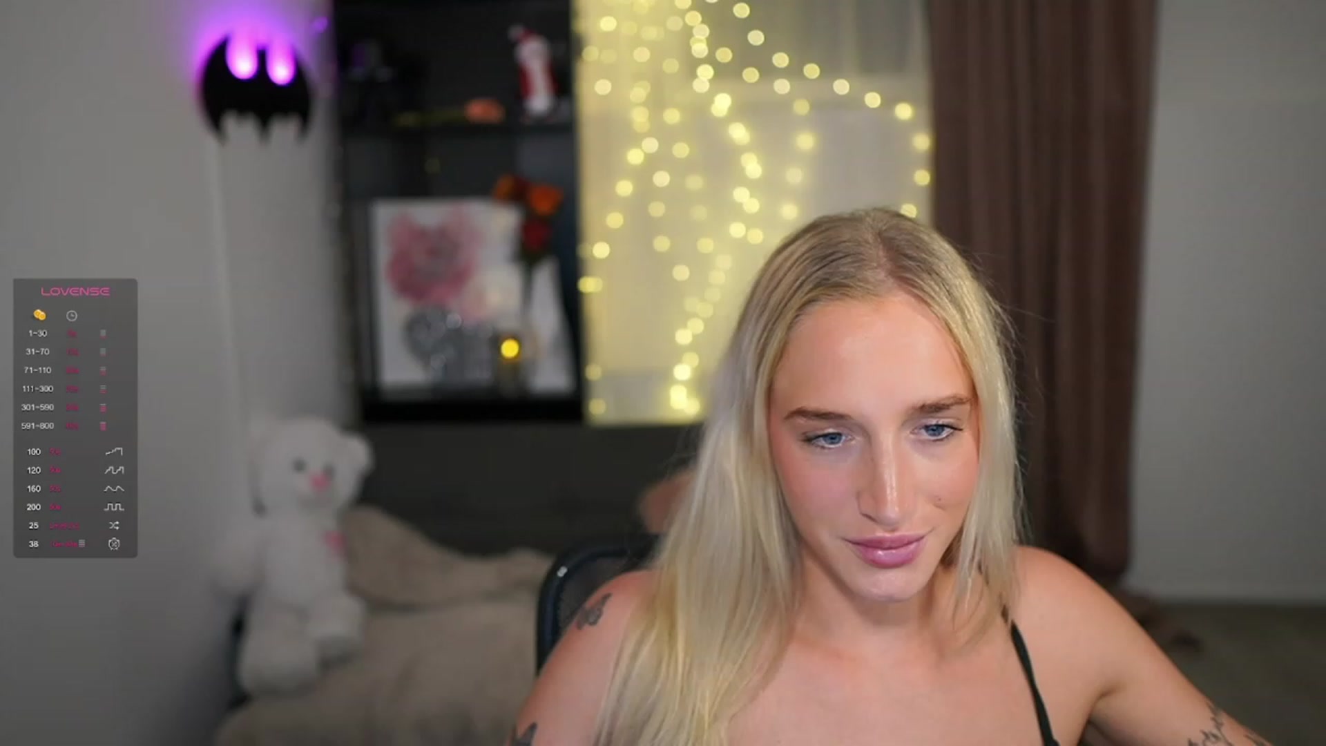 Gallery image thumbnail from NicoletteShea's myfreecams stream on, 01/02/2024, 19:01 image 17 of 20