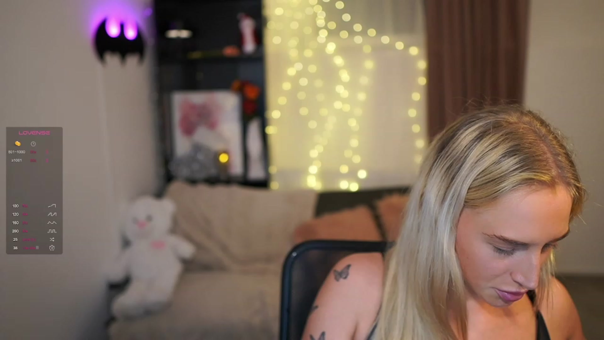 Gallery image thumbnail from NicoletteShea's myfreecams stream on, 01/03/2024, 12:33 image 13 of 20
