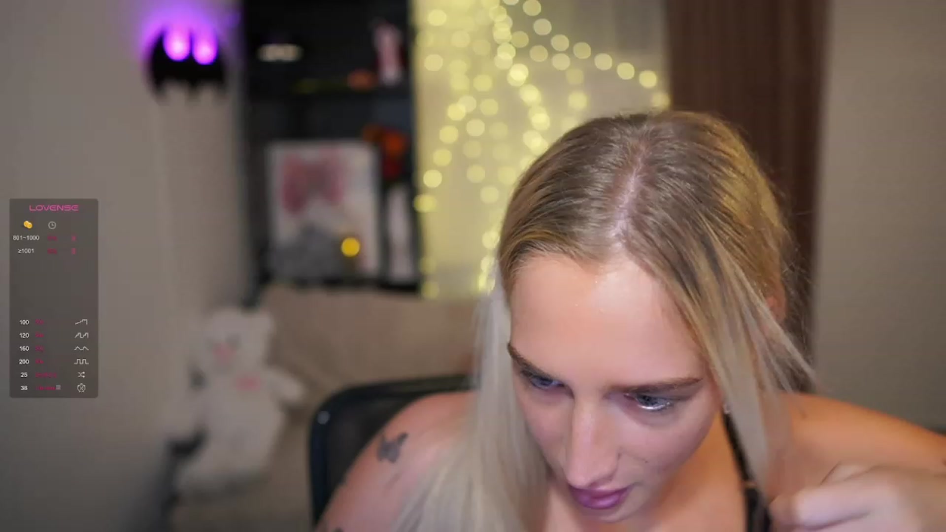 Gallery image thumbnail from NicoletteShea's myfreecams stream on, 01/03/2024, 12:33 image 4 of 20