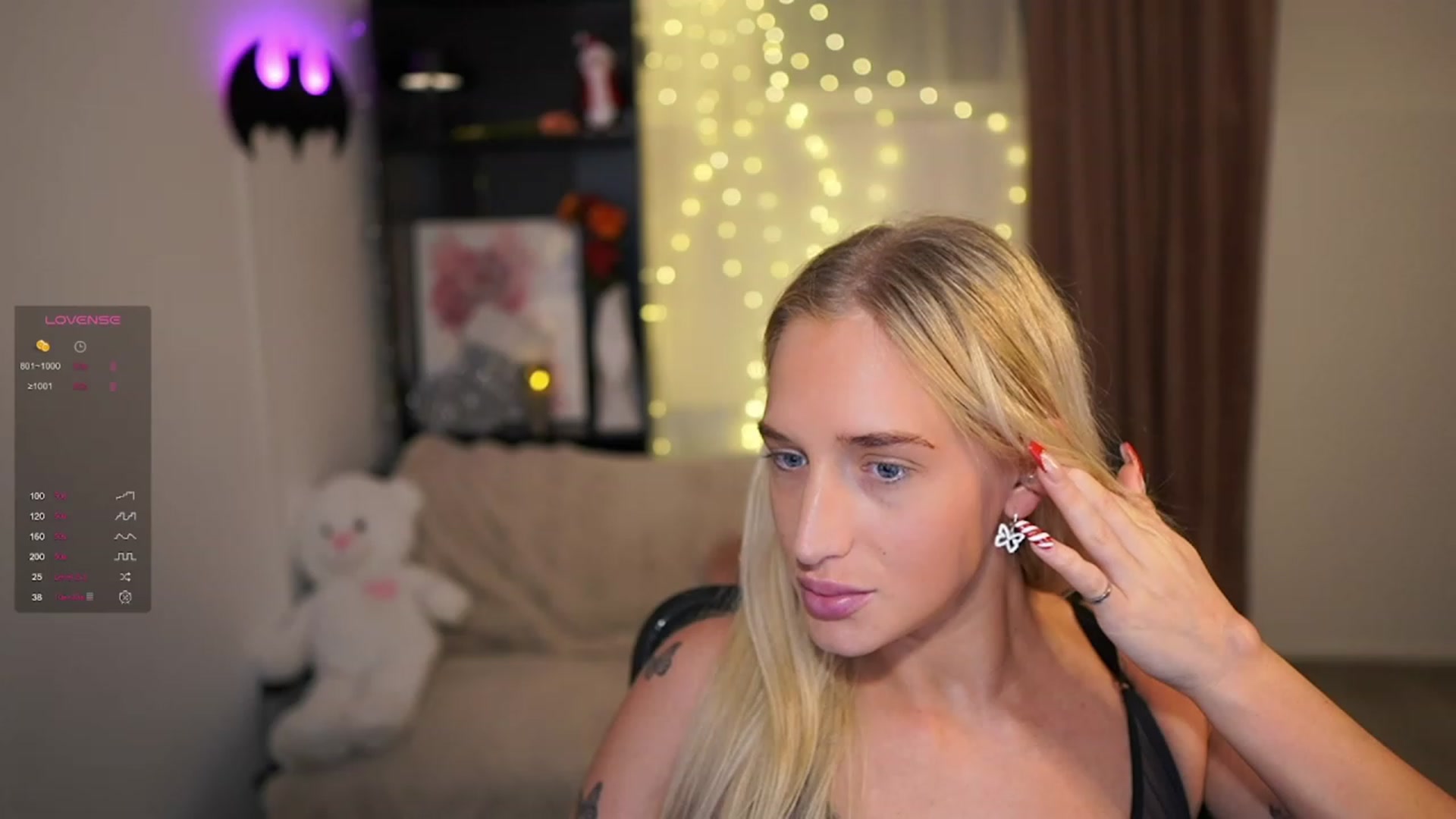 Gallery image thumbnail from NicoletteShea's myfreecams stream on, 01/03/2024, 12:33 image 5 of 20