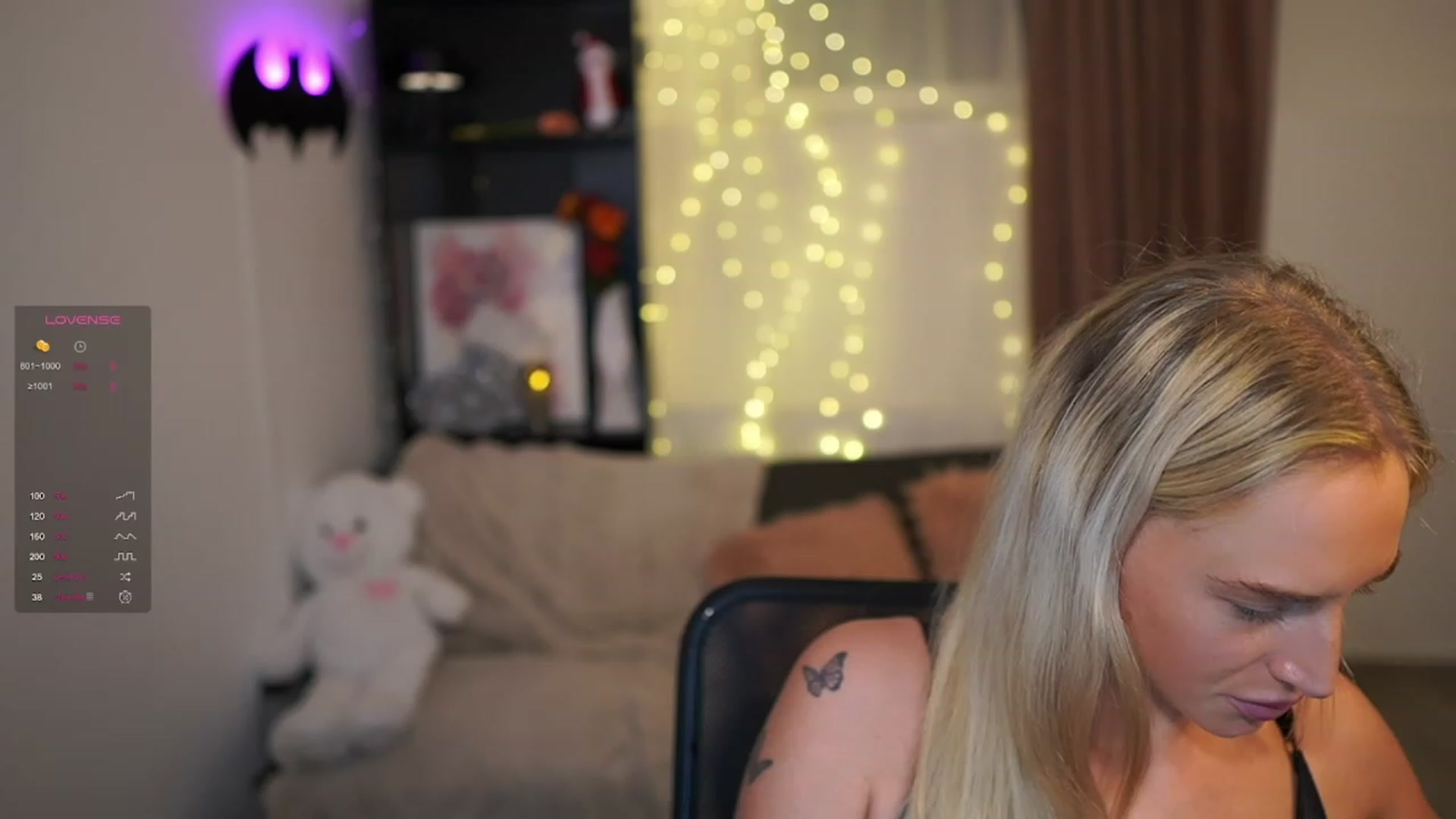 Gallery image thumbnail from NicoletteShea's myfreecams stream on, 01/03/2024, 12:33 image 12 of 20