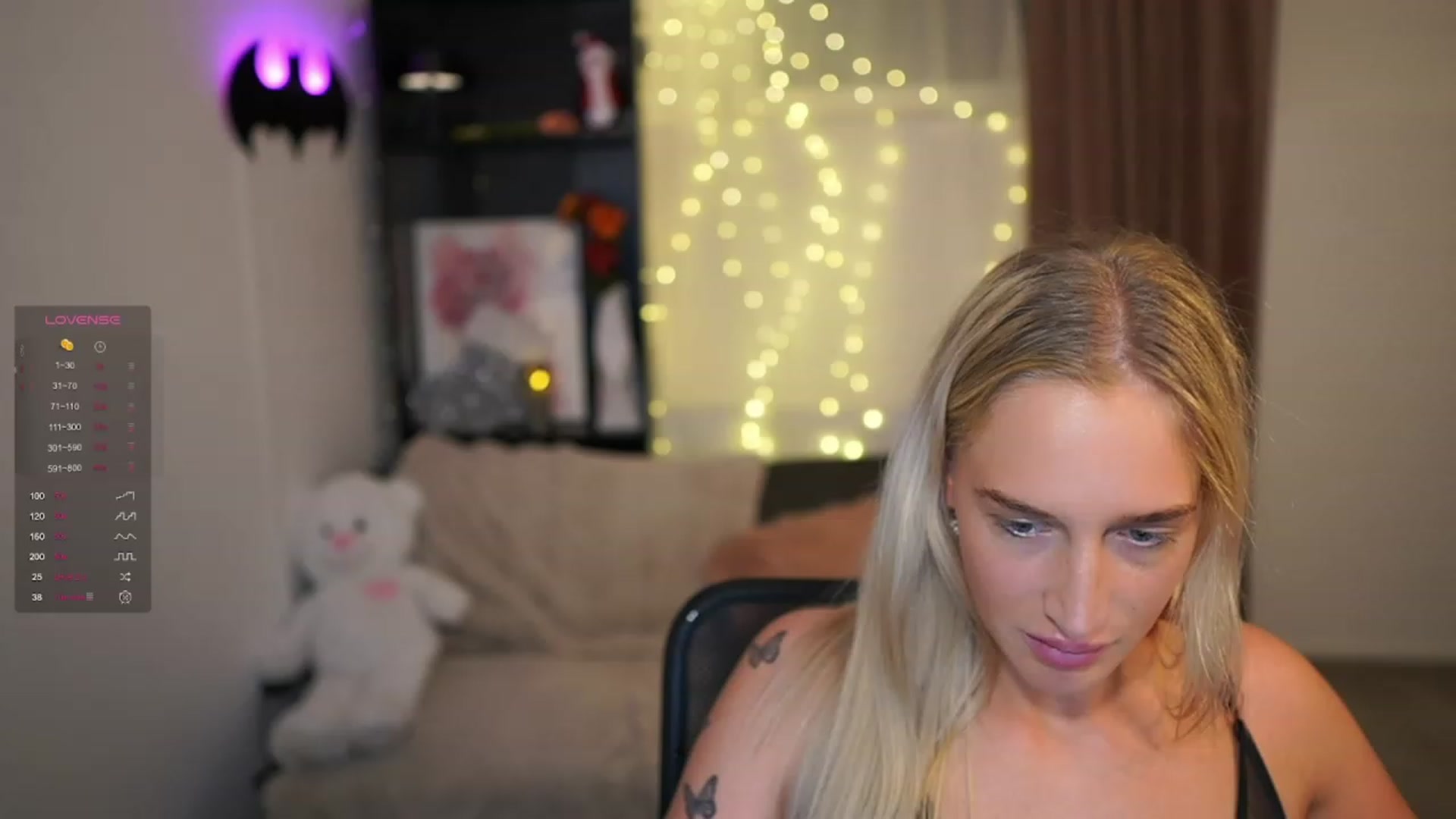 Gallery image thumbnail from NicoletteShea's myfreecams stream on, 01/03/2024, 12:33 image 11 of 20