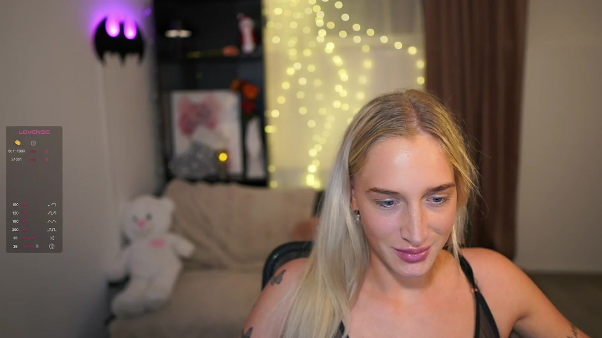 Gallery image thumbnail from NicoletteShea's myfreecams stream on, 01/03/2024, 12:33 image 7 of 20