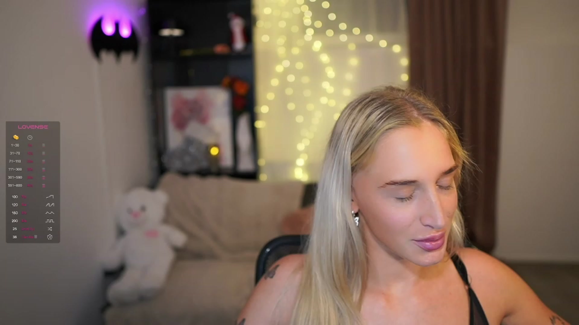 Gallery image thumbnail from NicoletteShea's myfreecams stream on, 01/03/2024, 12:33 image 9 of 20
