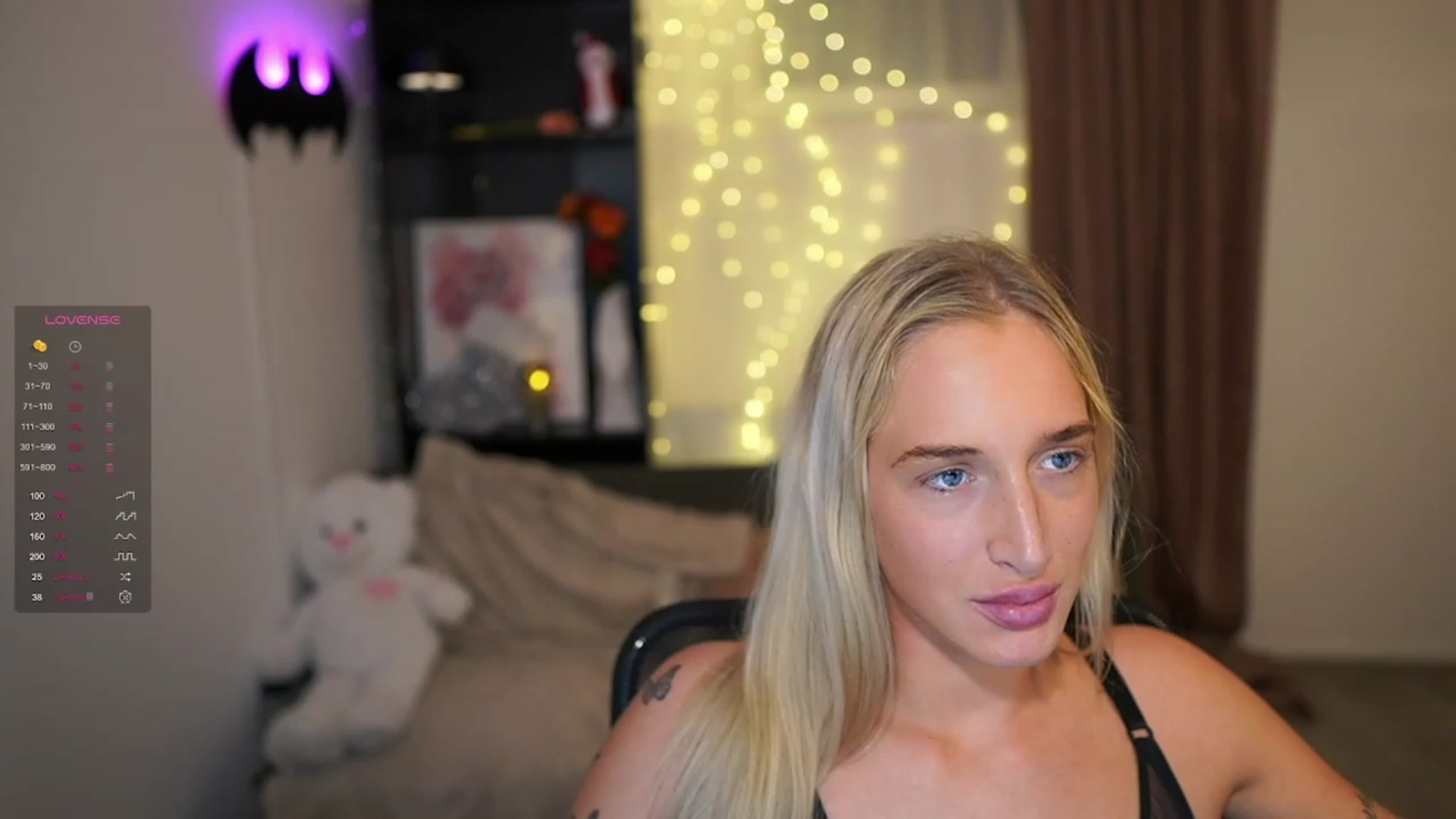 Gallery image thumbnail from NicoletteShea's myfreecams stream on, 01/03/2024, 14:01 image 20 of 20