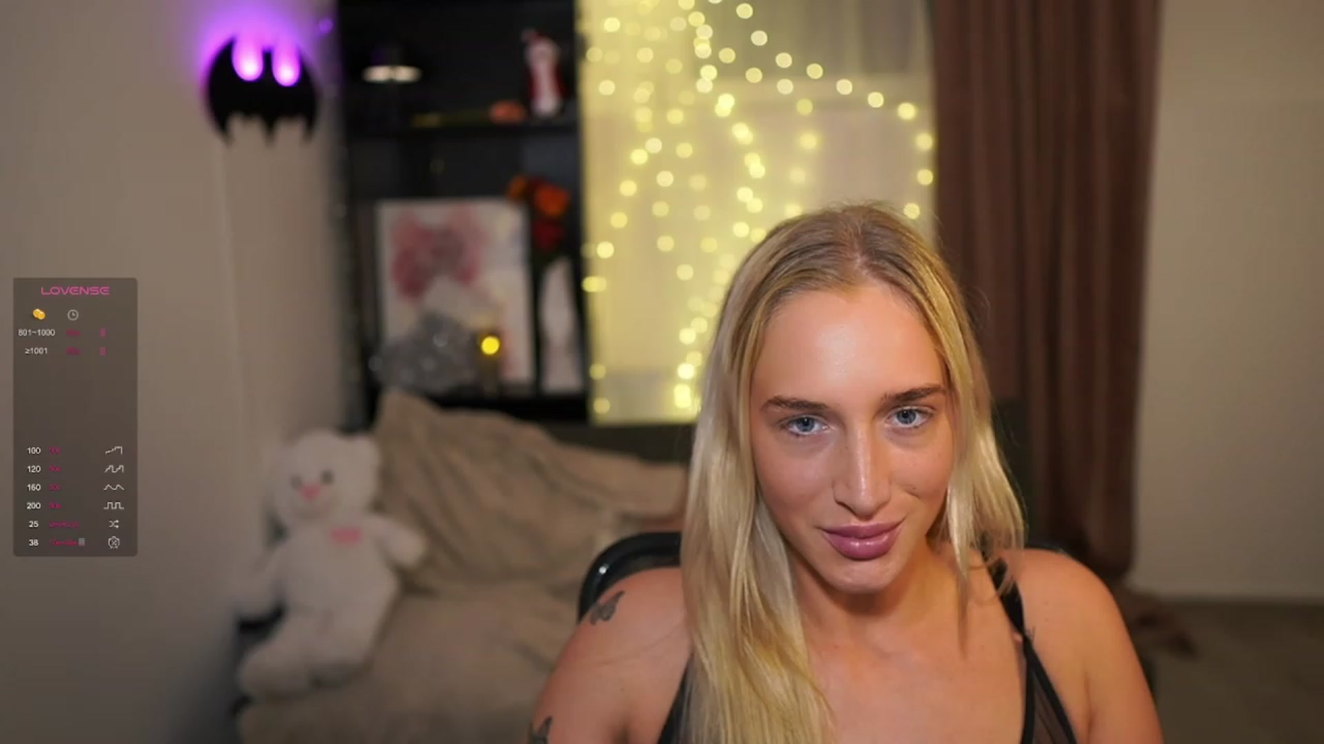 Gallery image thumbnail from NicoletteShea's myfreecams stream on, 01/03/2024, 14:01 image 1 of 20