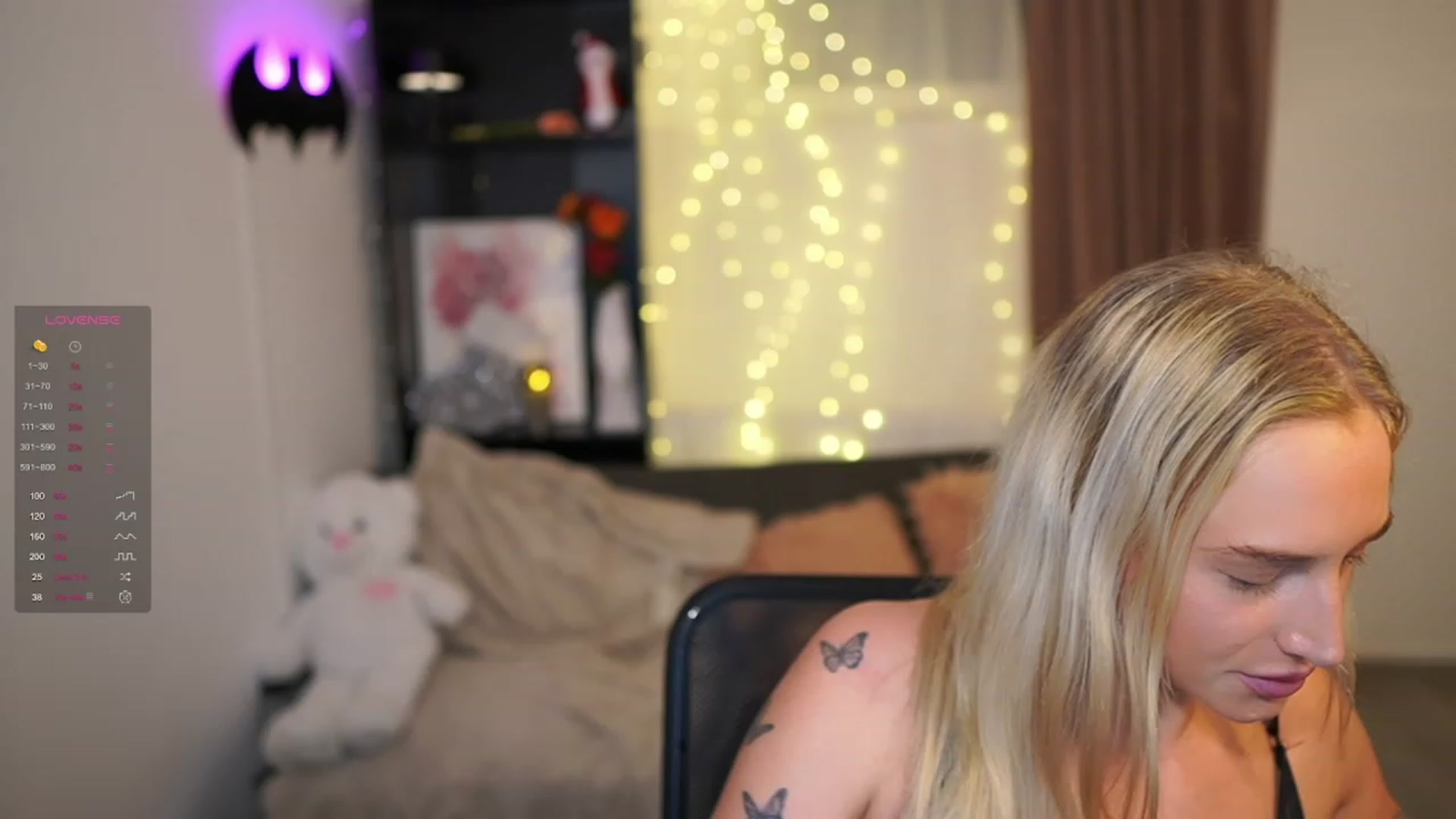 Gallery image thumbnail from NicoletteShea's myfreecams stream on, 01/03/2024, 14:01 image 3 of 20