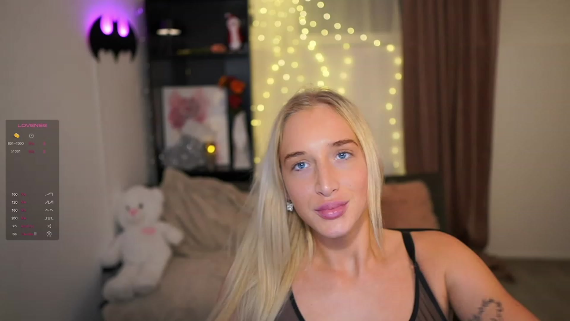 Gallery image thumbnail from NicoletteShea's myfreecams stream on, 01/03/2024, 14:01 image 7 of 20