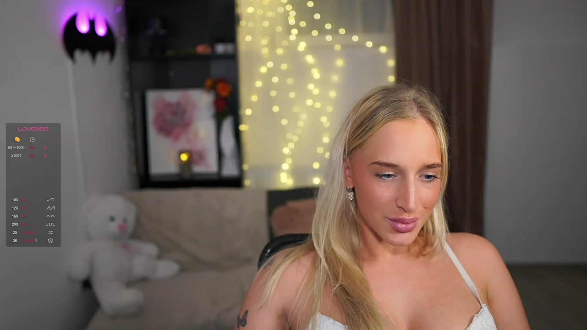 Gallery image thumbnail from NicoletteShea's myfreecams stream on, 01/04/2024, 15:51 image 20 of 20
