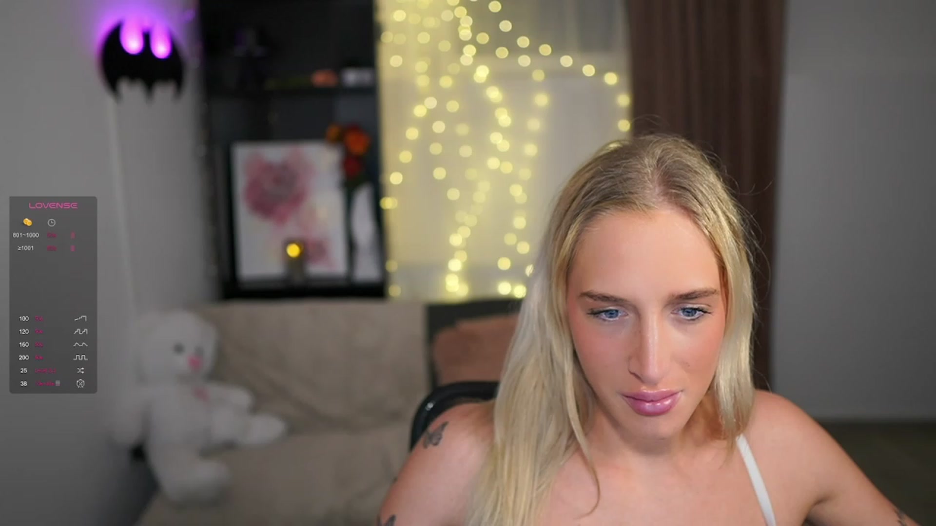 Gallery image thumbnail from NicoletteShea's myfreecams stream on, 01/04/2024, 15:51 image 15 of 20