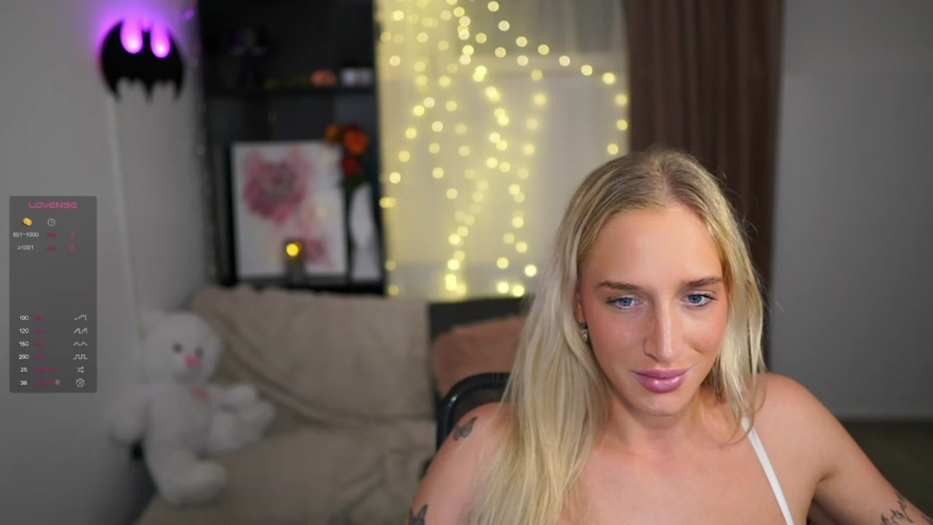 Gallery image thumbnail from NicoletteShea's myfreecams stream on, 01/04/2024, 19:17 image 1 of 20