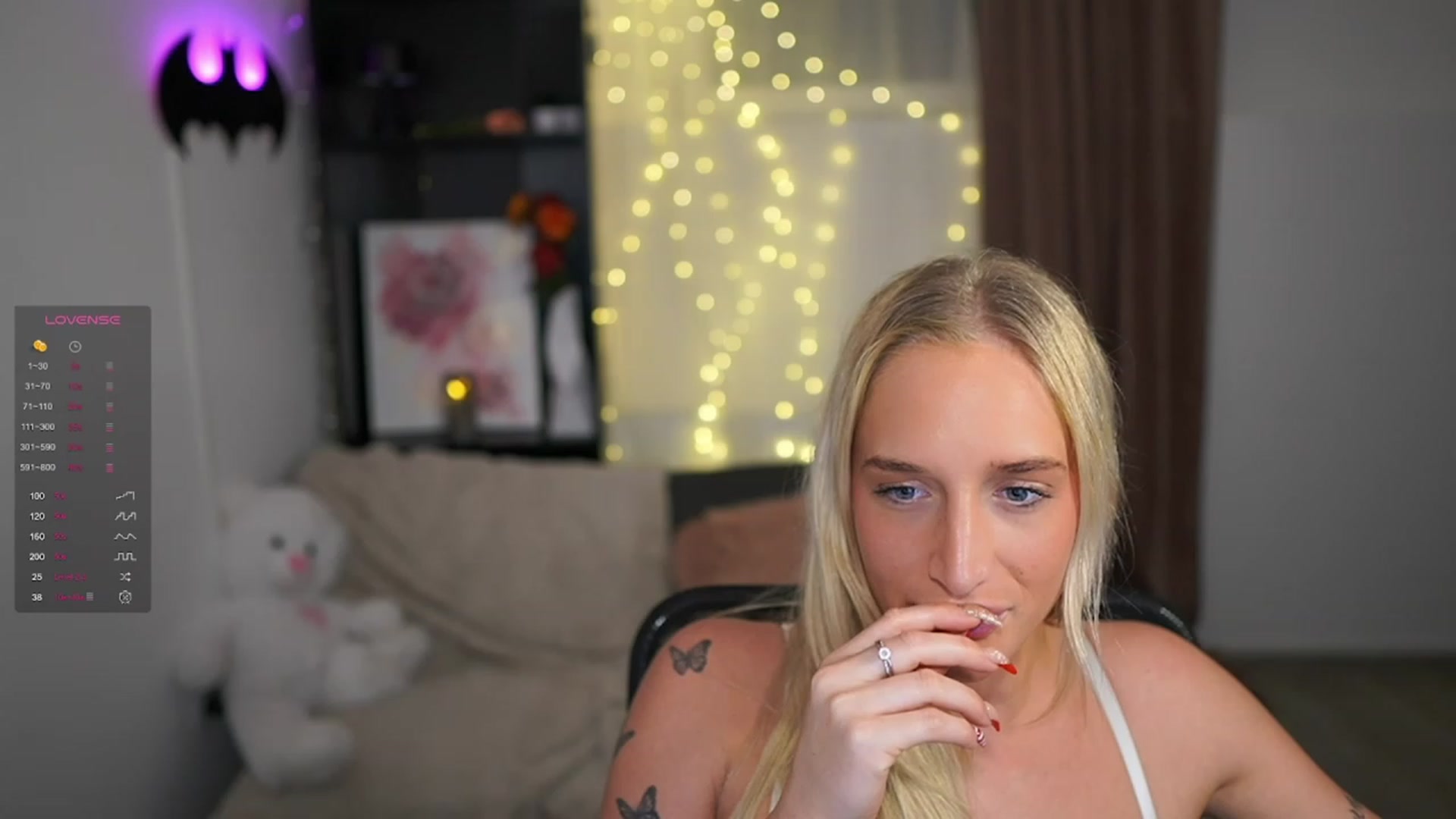 Gallery image thumbnail from NicoletteShea's myfreecams stream on, 01/04/2024, 19:17 image 20 of 20